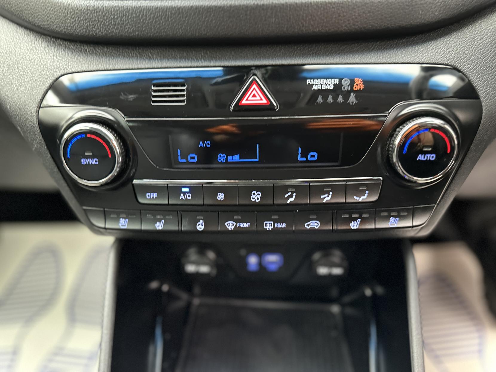 Hyundai TUCSON 2.0 CRDi Premium SE SUV 5dr Diesel Auto 4WD Euro 6 (185 ps)