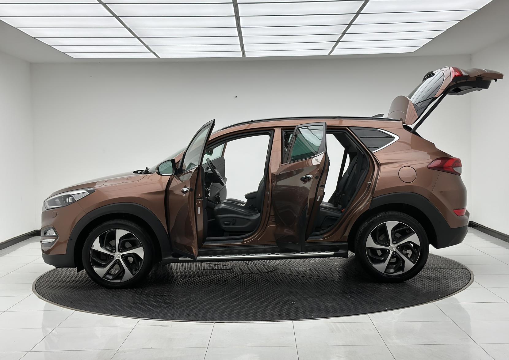 Hyundai TUCSON 2.0 CRDi Premium SE SUV 5dr Diesel Auto 4WD Euro 6 (185 ps)