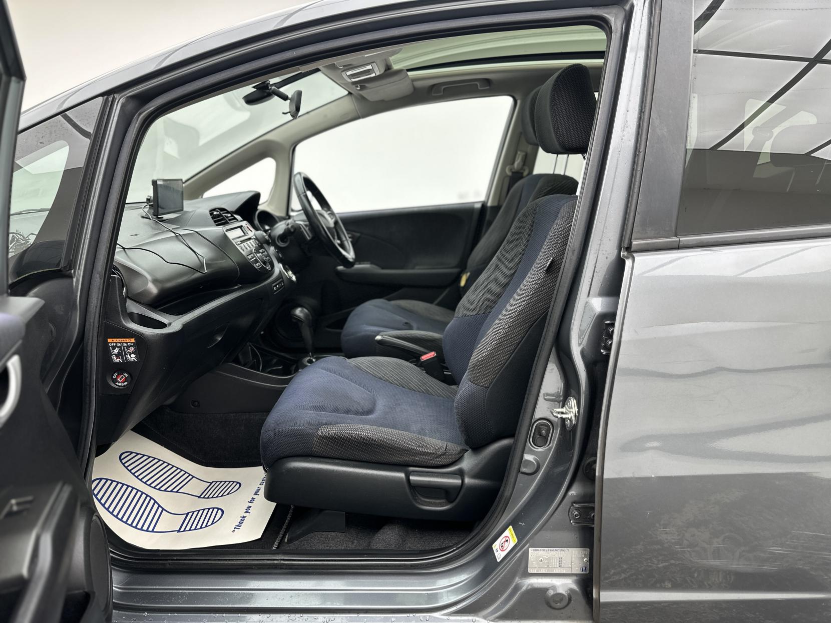 Honda Jazz 1.4 i-VTEC EX Hatchback 5dr Petrol CVT Euro 5 (99 ps)