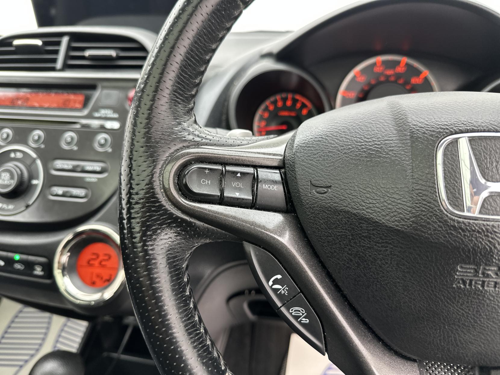 Honda Jazz 1.4 i-VTEC EX Hatchback 5dr Petrol CVT Euro 5 (99 ps)