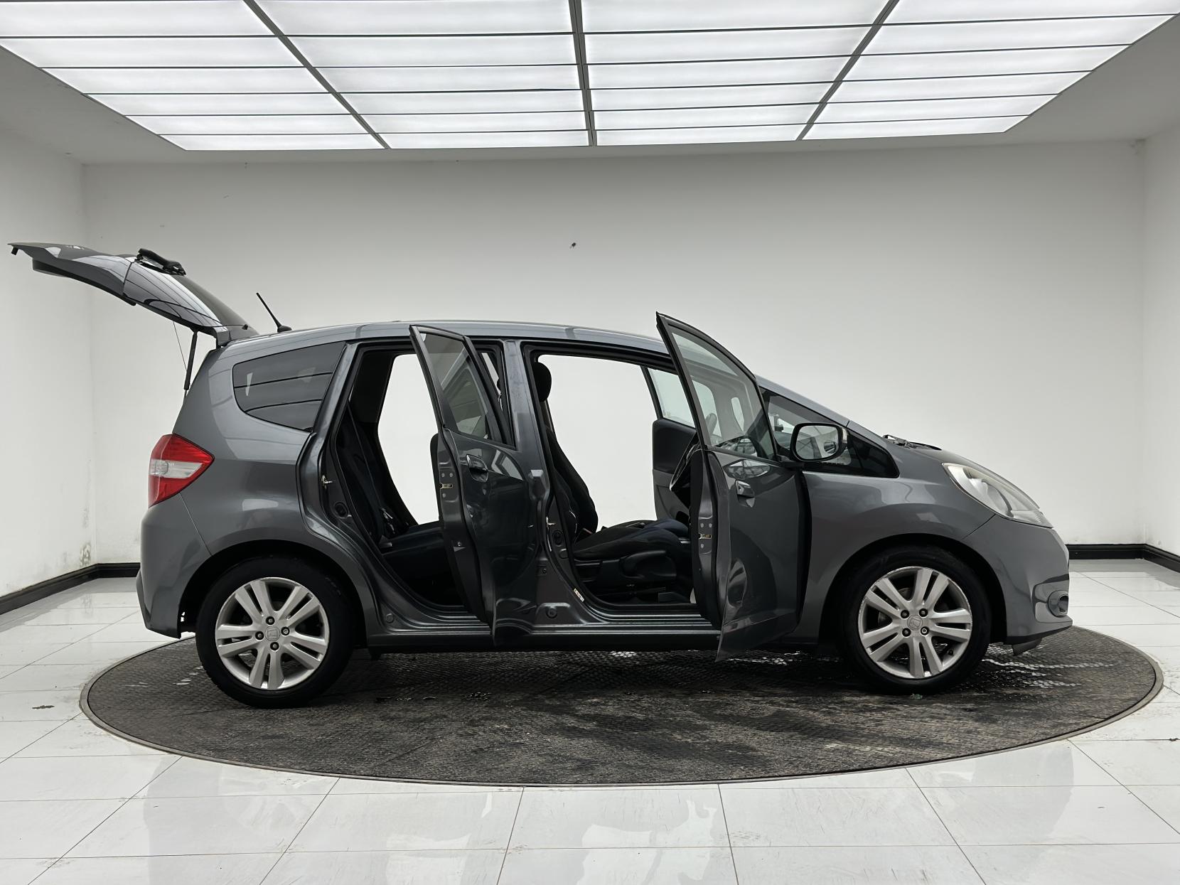 Honda Jazz 1.4 i-VTEC EX Hatchback 5dr Petrol CVT Euro 5 (99 ps)