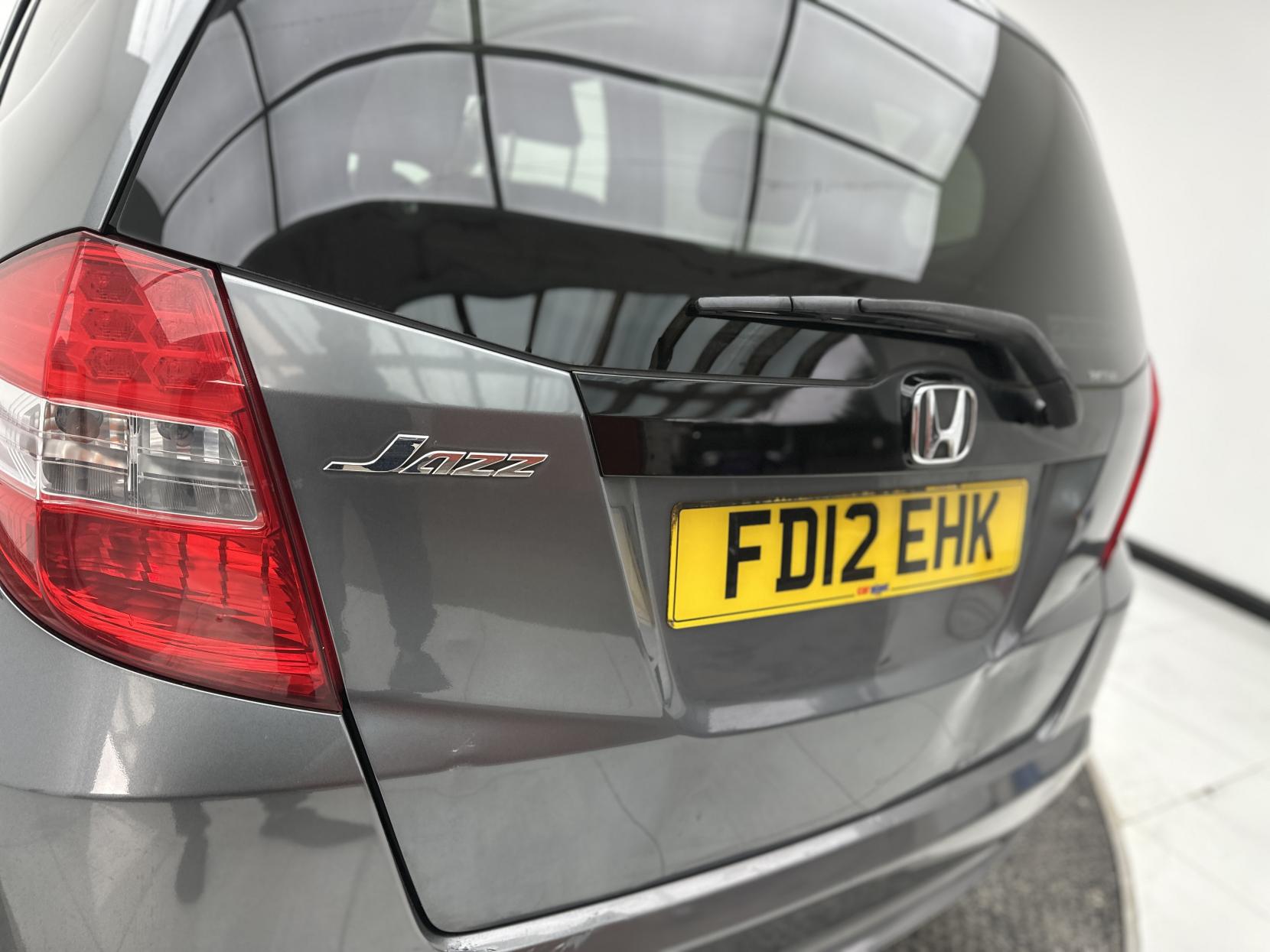 Honda Jazz 1.4 i-VTEC EX Hatchback 5dr Petrol CVT Euro 5 (99 ps)