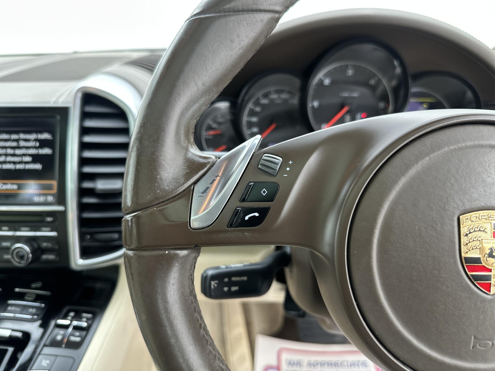 Porsche Cayenne 3.0 TD V6 SUV 5dr Diesel Tiptronic 4WD Euro 5 (s/s) (240 ps)