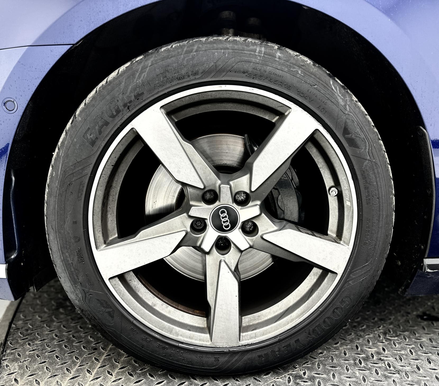 Audi A8 3.0 TDI V6 50 Saloon 4dr Diesel Tiptronic quattro Euro 6 (s/s) (286 ps)