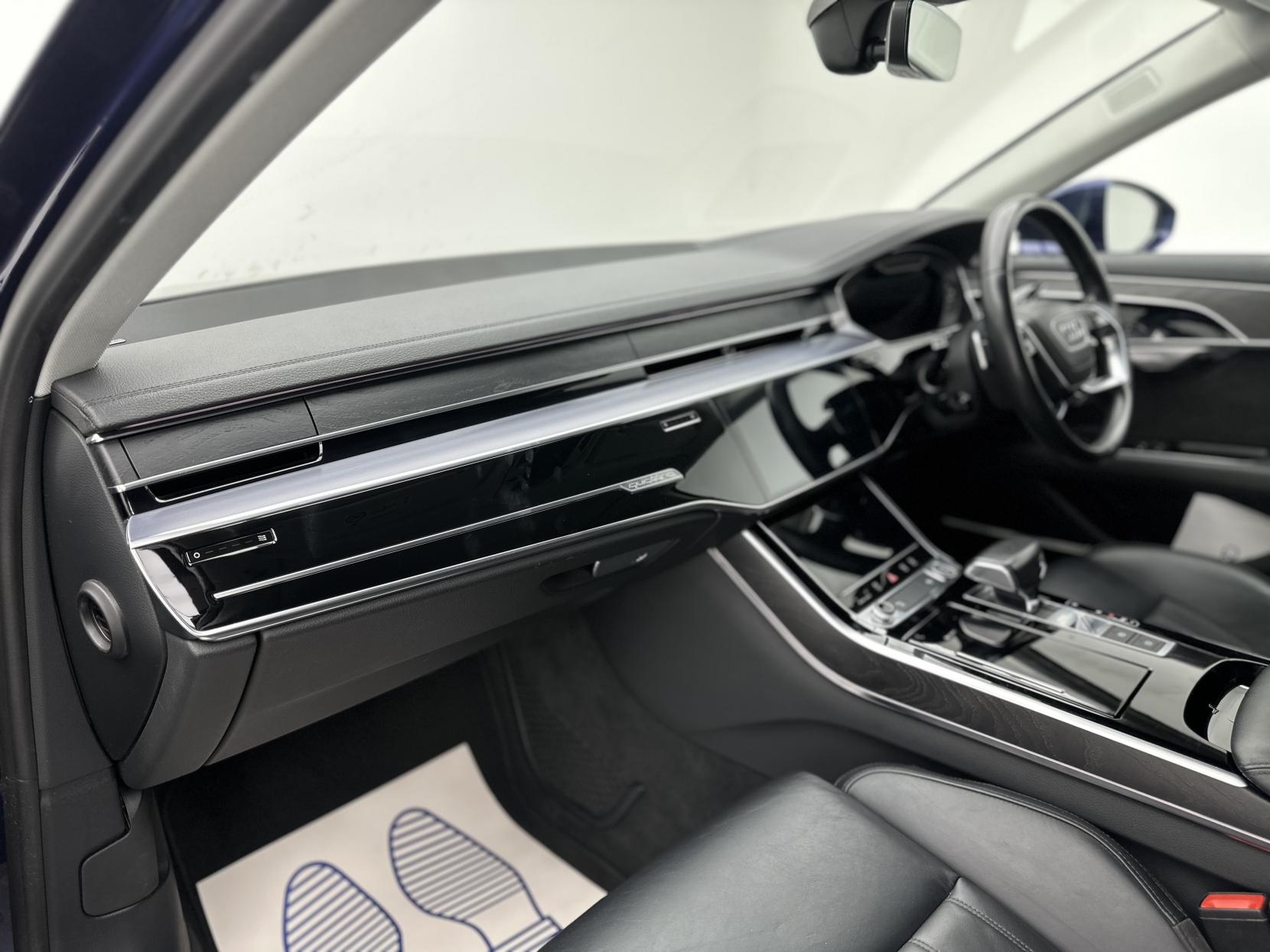 Audi A8 3.0 TDI V6 50 Saloon 4dr Diesel Tiptronic quattro Euro 6 (s/s) (286 ps)