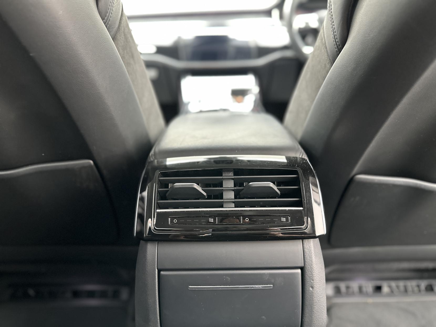 Audi A8 3.0 TDI V6 50 Saloon 4dr Diesel Tiptronic quattro Euro 6 (s/s) (286 ps)