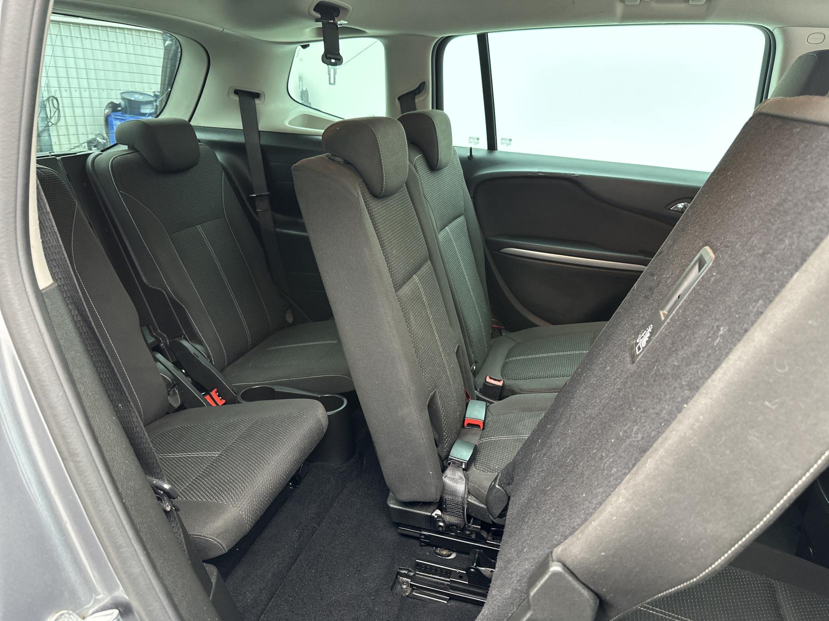 Vauxhall Zafira Tourer 1.4i Turbo SRi MPV 5dr Petrol Auto Euro 6 (140 ps)