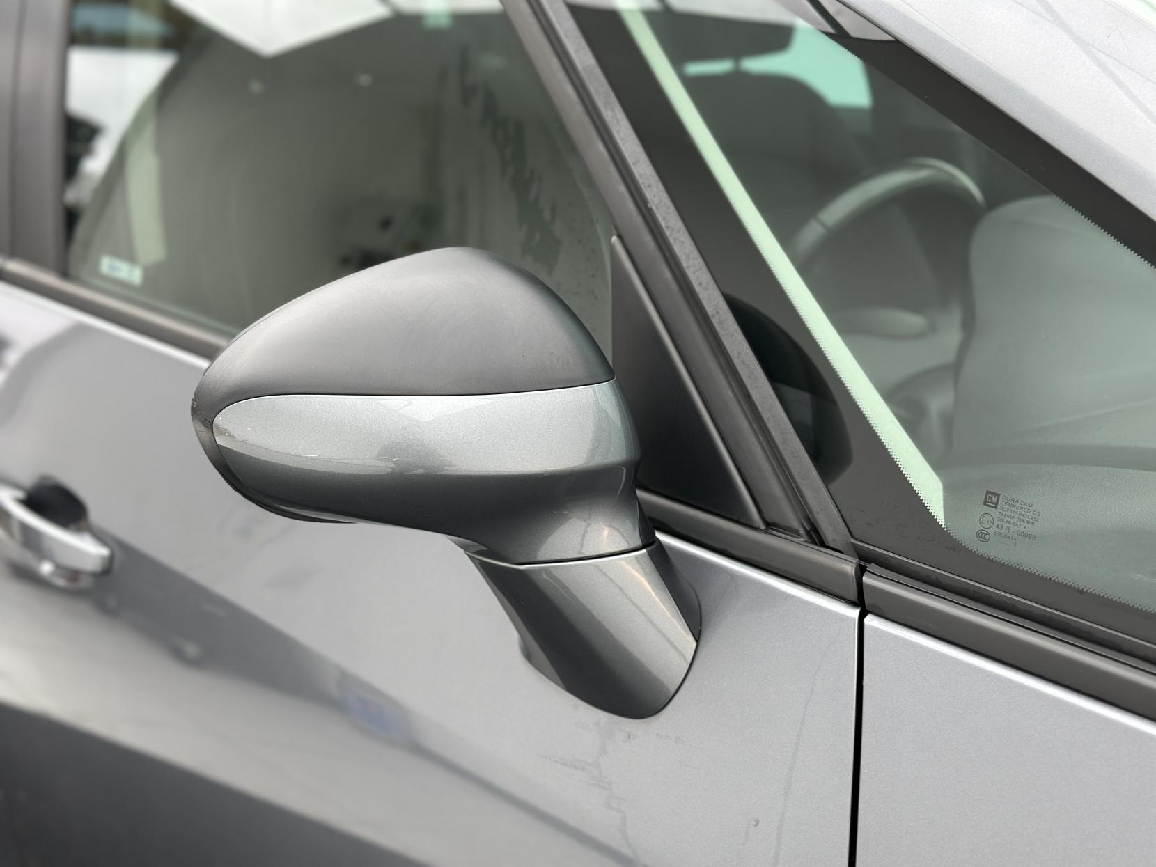 Vauxhall Zafira Tourer 1.4i Turbo SRi MPV 5dr Petrol Auto Euro 6 (140 ps)