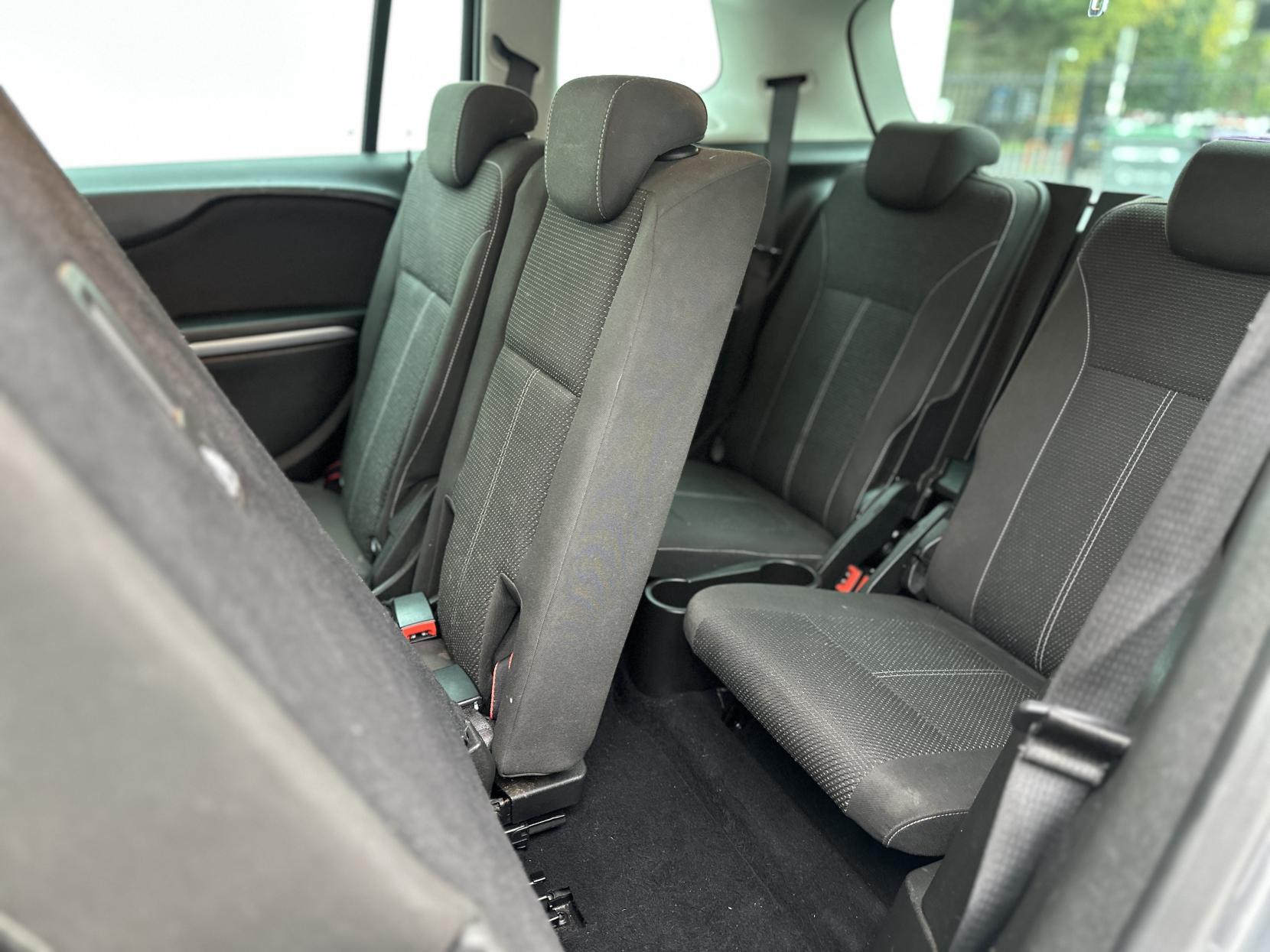 Vauxhall Zafira Tourer 1.4i Turbo SRi MPV 5dr Petrol Auto Euro 6 (140 ps)