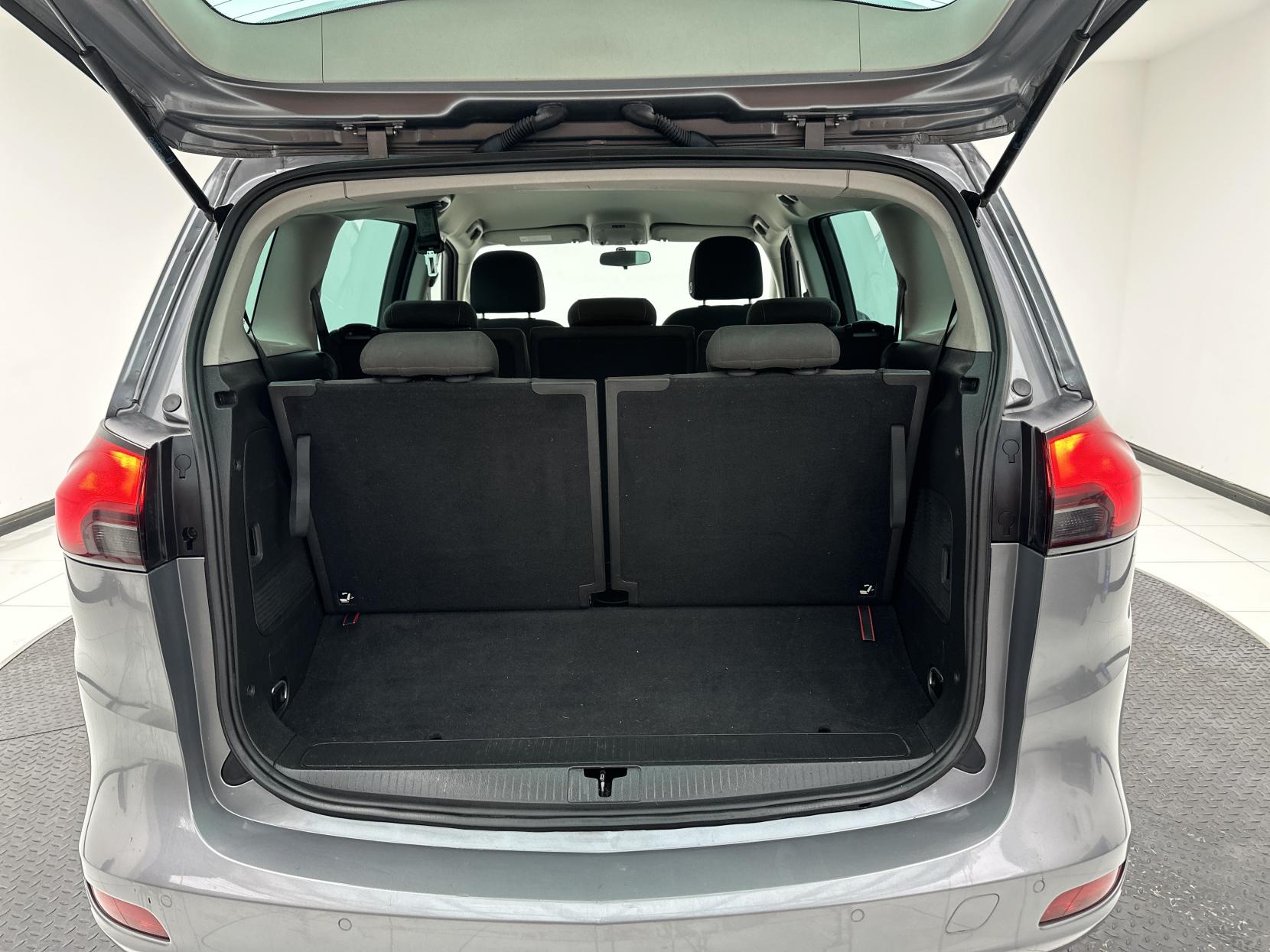 Vauxhall Zafira Tourer 1.4i Turbo SRi MPV 5dr Petrol Auto Euro 6 (140 ps)