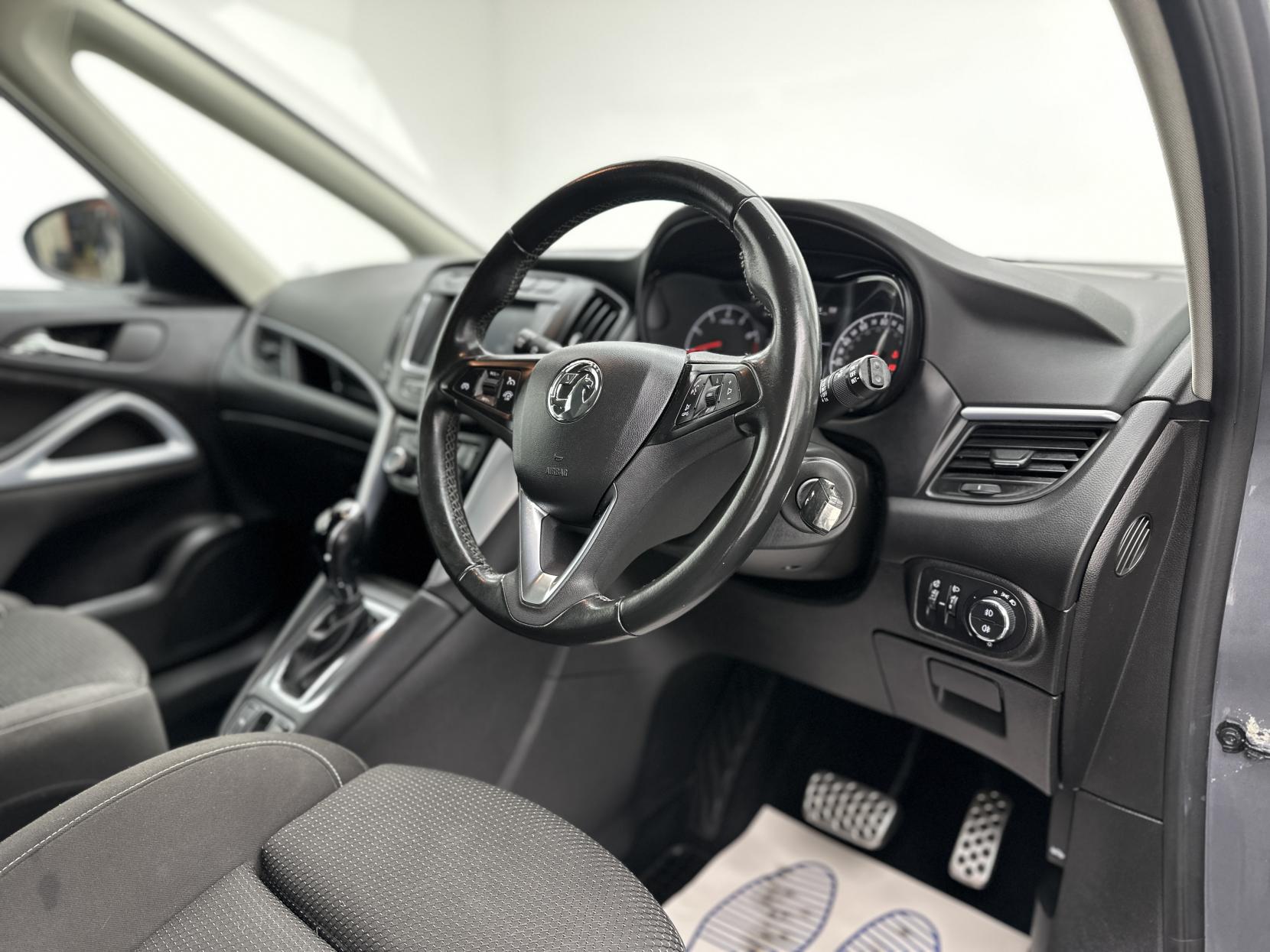 Vauxhall Zafira Tourer 1.4i Turbo SRi MPV 5dr Petrol Auto Euro 6 (140 ps)