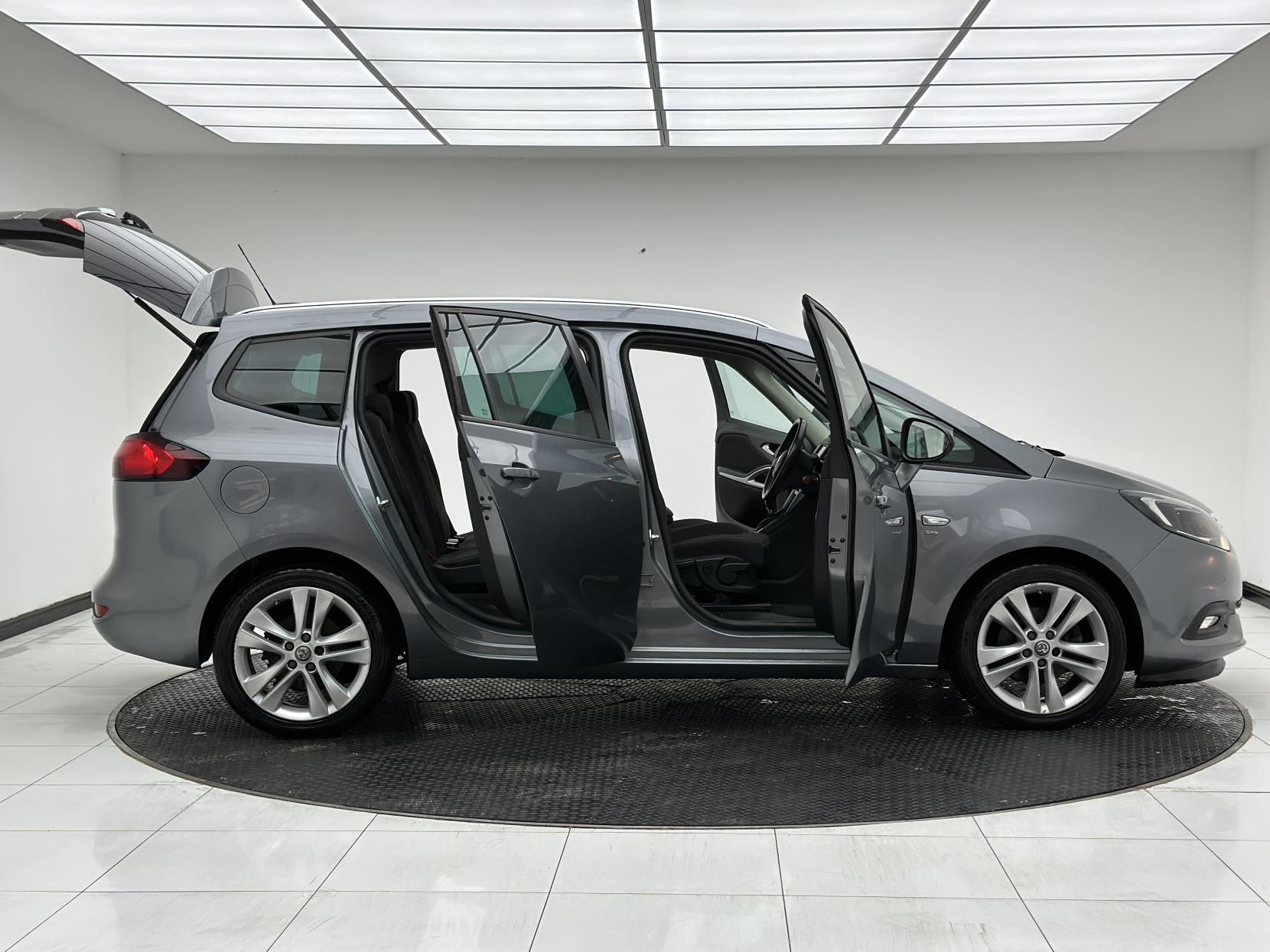 Vauxhall Zafira Tourer 1.4i Turbo SRi MPV 5dr Petrol Auto Euro 6 (140 ps)