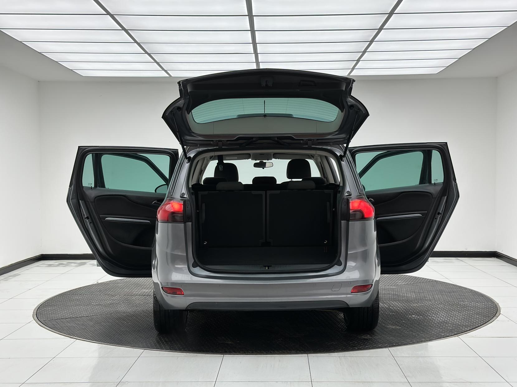 Vauxhall Zafira Tourer 1.4i Turbo SRi MPV 5dr Petrol Auto Euro 6 (140 ps)