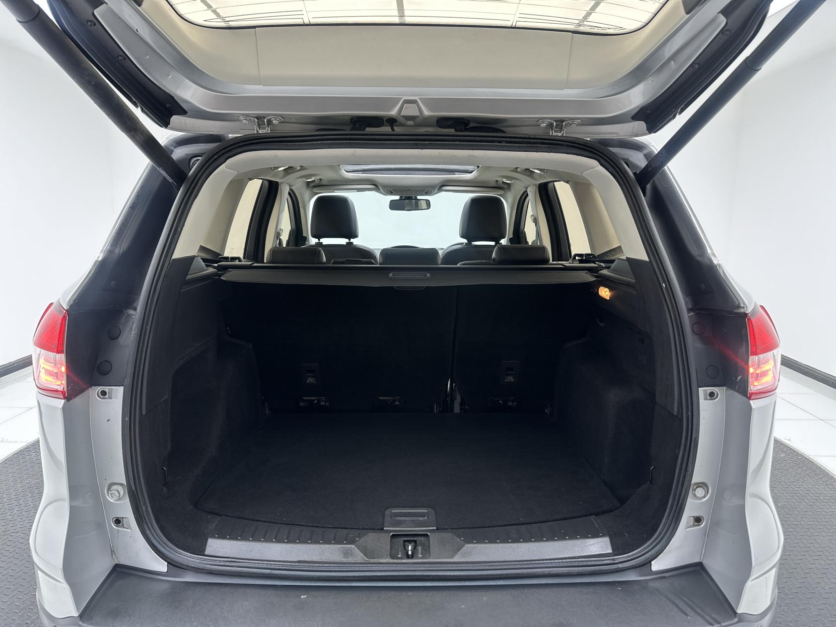 Ford Kuga 2.0 TDCi Titanium X SUV 5dr Diesel Powershift AWD Euro 5 (163 ps)