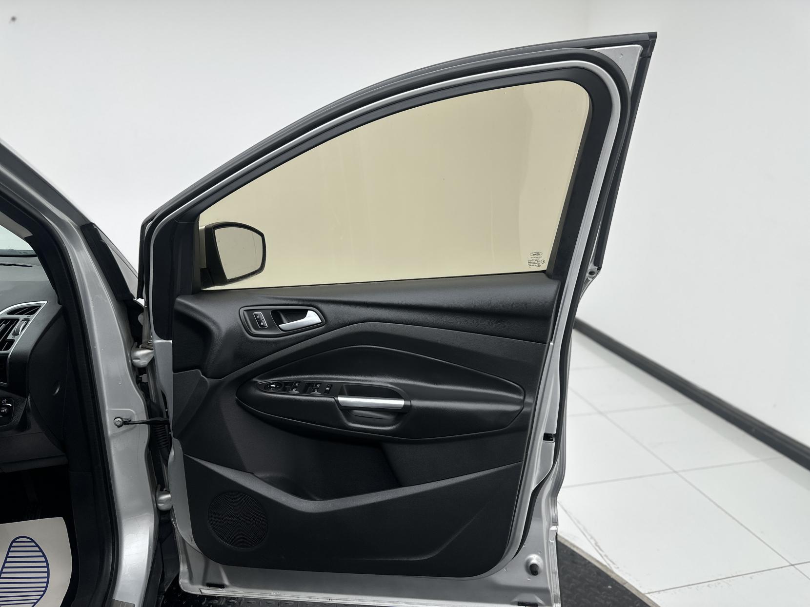 Ford Kuga 2.0 TDCi Titanium X SUV 5dr Diesel Powershift AWD Euro 5 (163 ps)