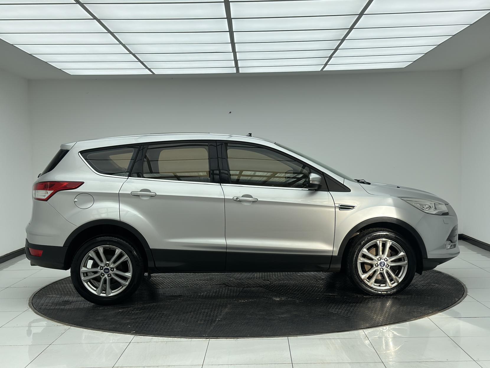 Ford Kuga 2.0 TDCi Titanium X SUV 5dr Diesel Powershift AWD Euro 5 (163 ps)