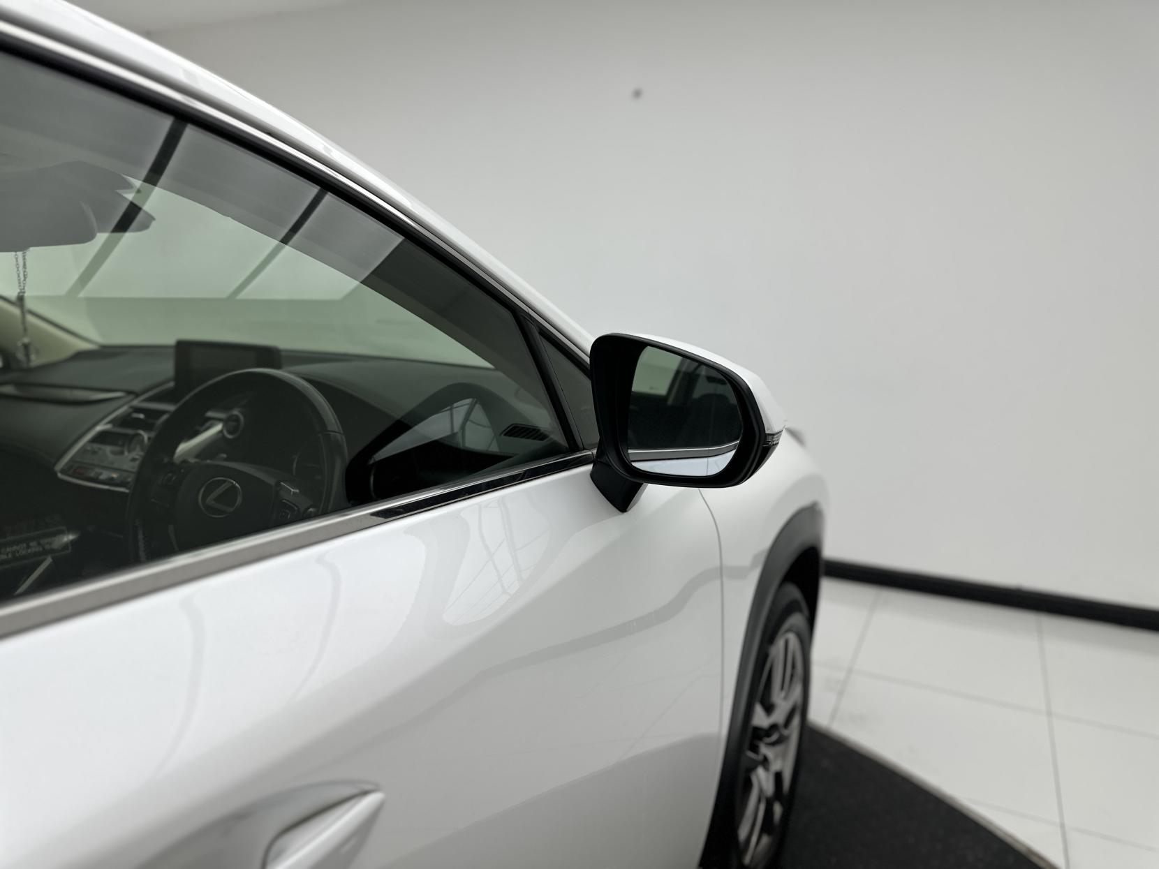 Lexus NX 2.5 300h GPF SUV 5dr Petrol Hybrid E-CVT 4WD Euro 6 (s/s) (197 ps)