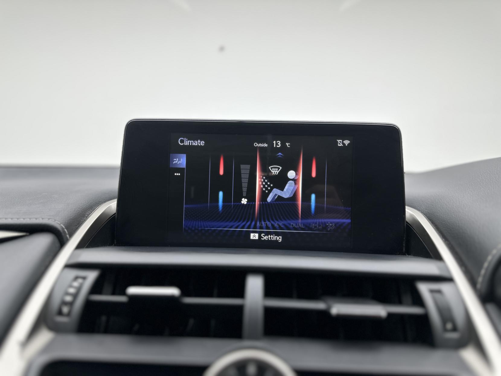 Lexus NX 2.5 300h GPF SUV 5dr Petrol Hybrid E-CVT 4WD Euro 6 (s/s) (197 ps)