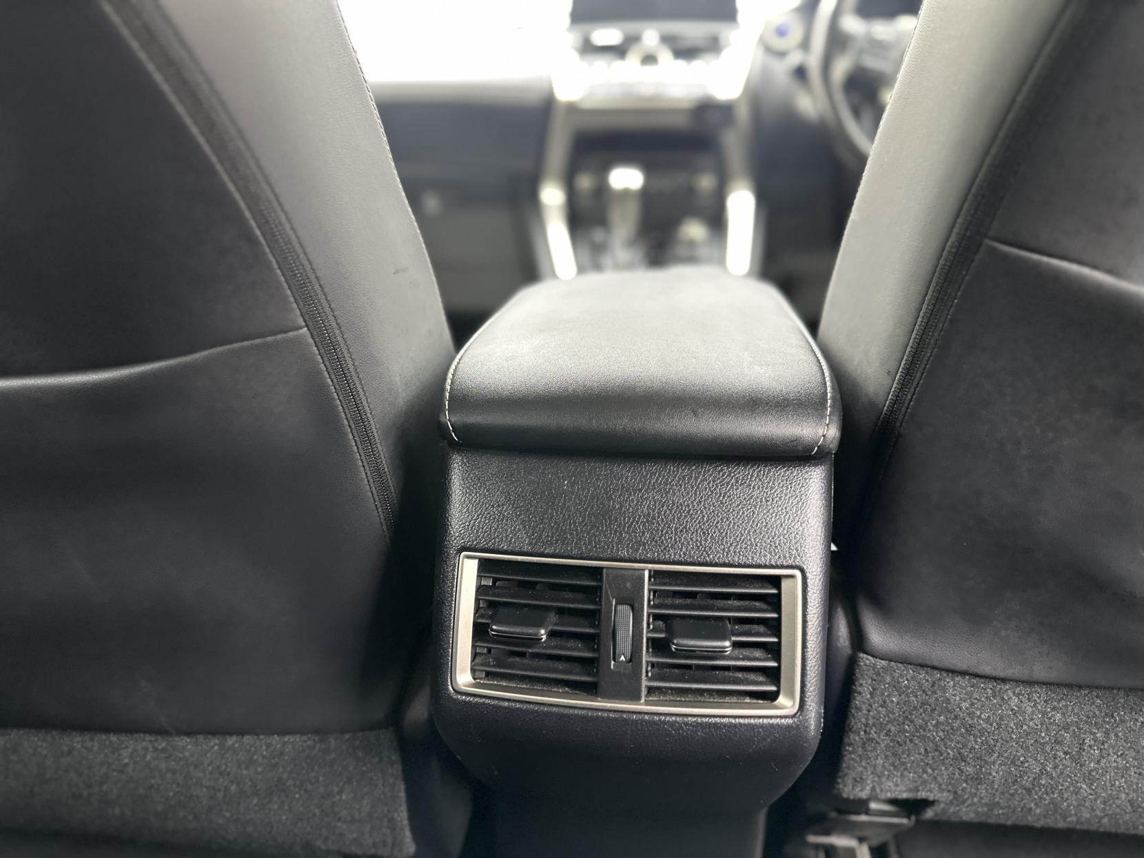 Lexus NX 2.5 300h GPF SUV 5dr Petrol Hybrid E-CVT 4WD Euro 6 (s/s) (197 ps)