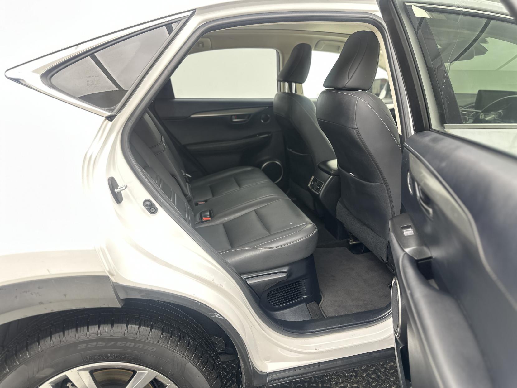 Lexus NX 2.5 300h GPF SUV 5dr Petrol Hybrid E-CVT 4WD Euro 6 (s/s) (197 ps)