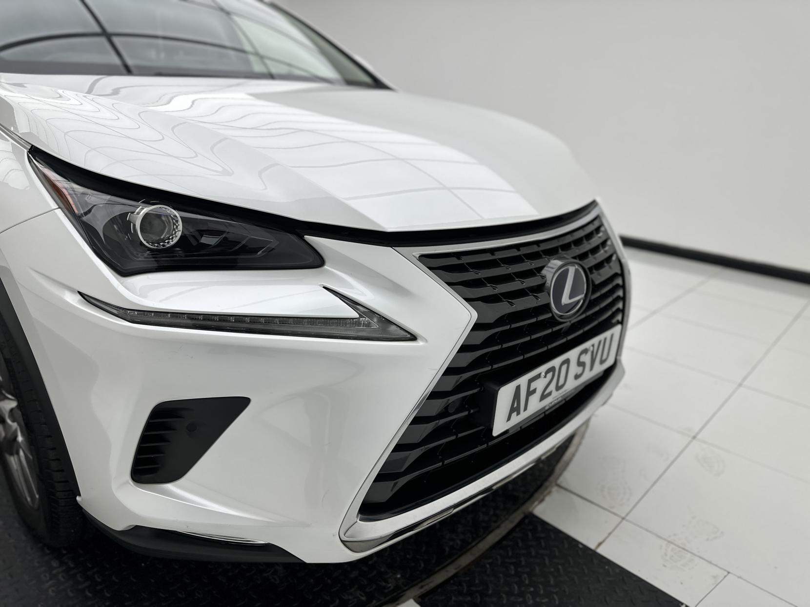 Lexus NX 2.5 300h GPF SUV 5dr Petrol Hybrid E-CVT 4WD Euro 6 (s/s) (197 ps)