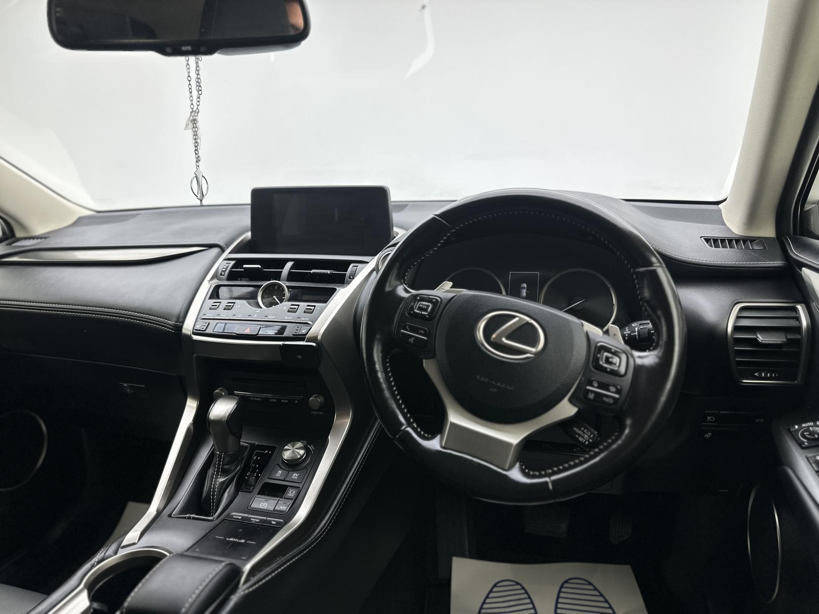 Lexus NX 2.5 300h GPF SUV 5dr Petrol Hybrid E-CVT 4WD Euro 6 (s/s) (197 ps)