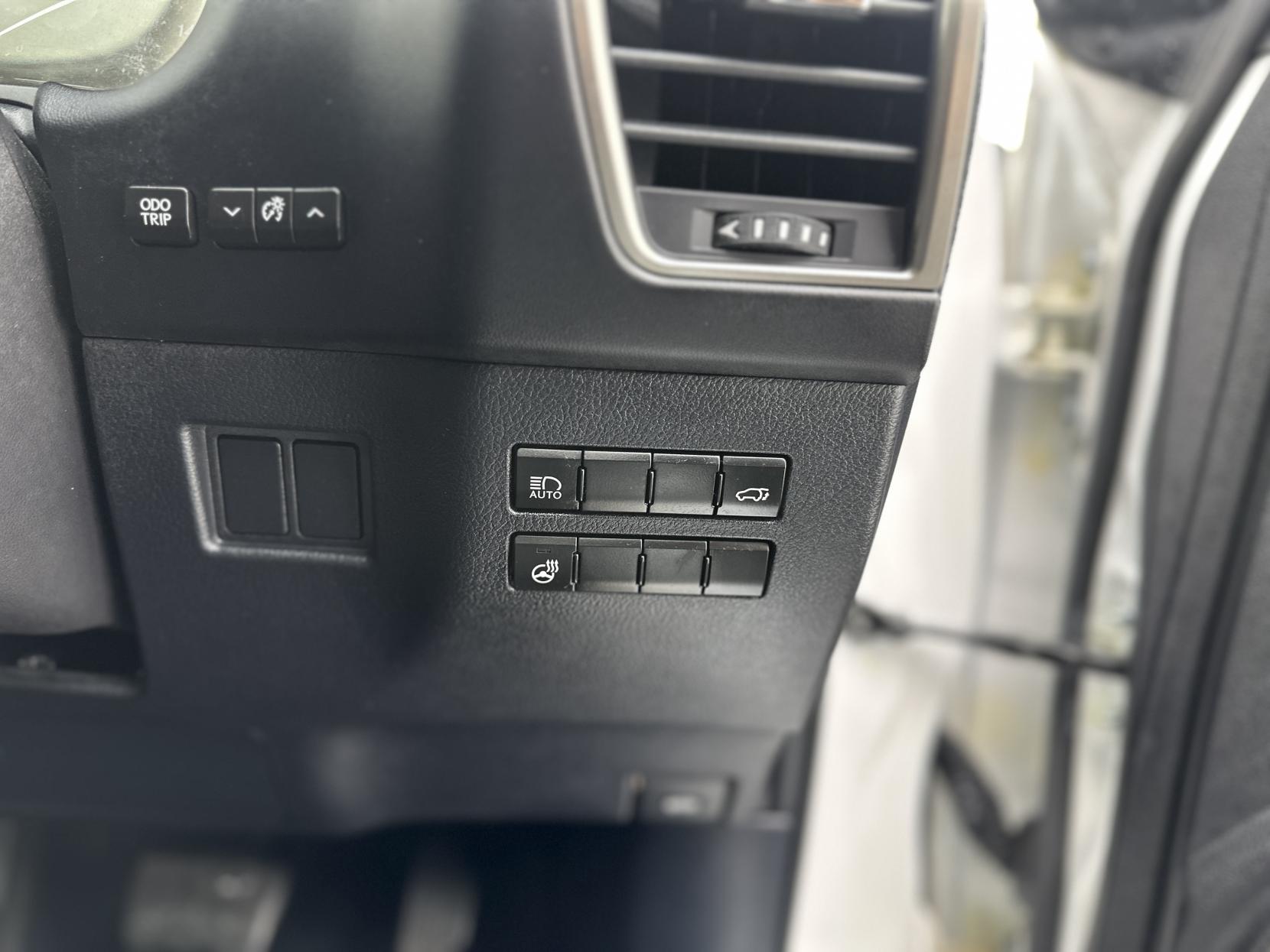 Lexus NX 2.5 300h GPF SUV 5dr Petrol Hybrid E-CVT 4WD Euro 6 (s/s) (197 ps)