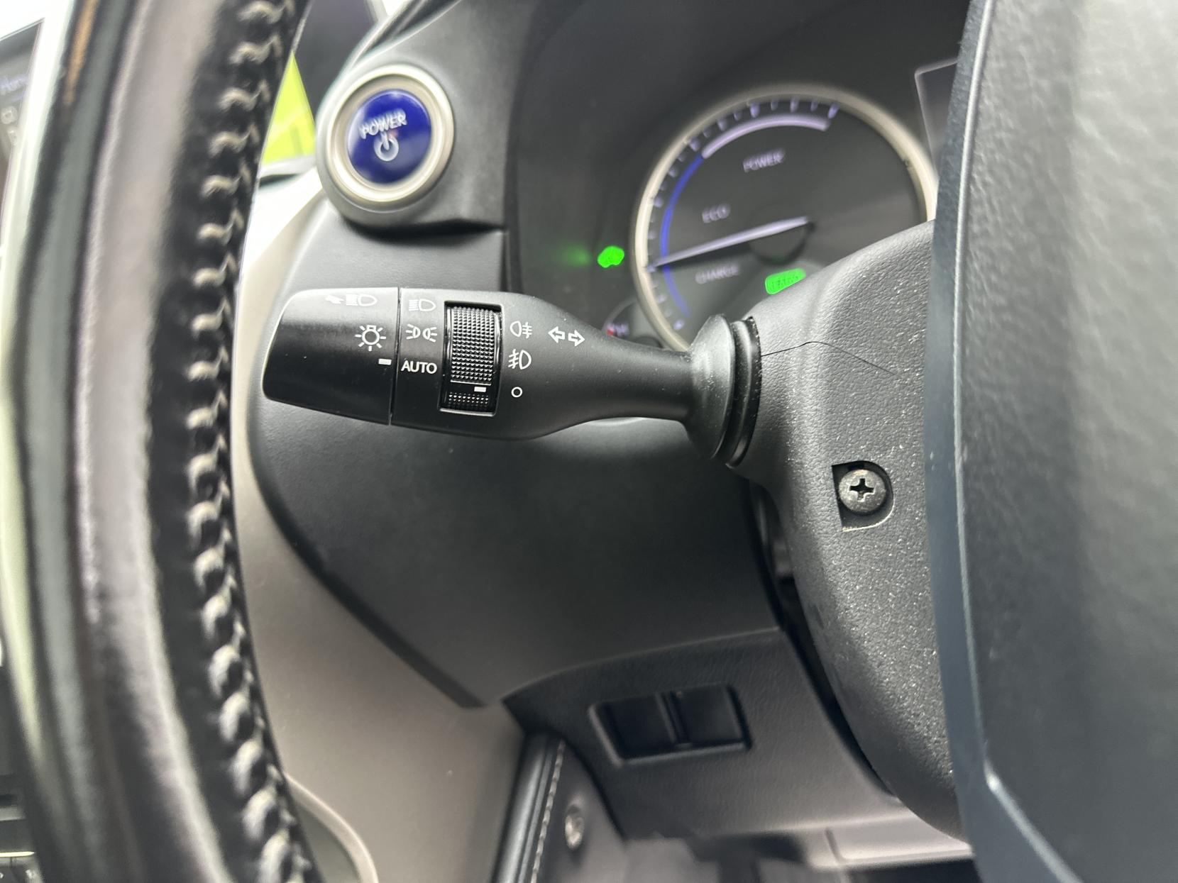 Lexus NX 2.5 300h GPF SUV 5dr Petrol Hybrid E-CVT 4WD Euro 6 (s/s) (197 ps)