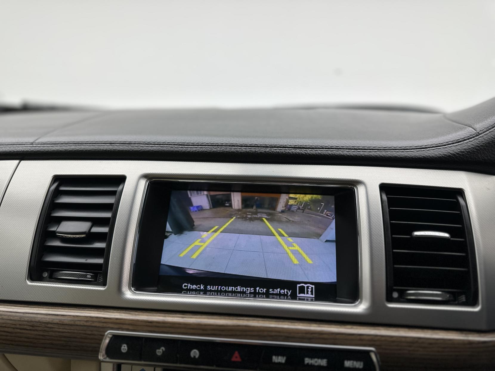 Jaguar XF 2.2d Luxury Saloon 4dr Diesel Auto Euro 5 (s/s) (163 ps)