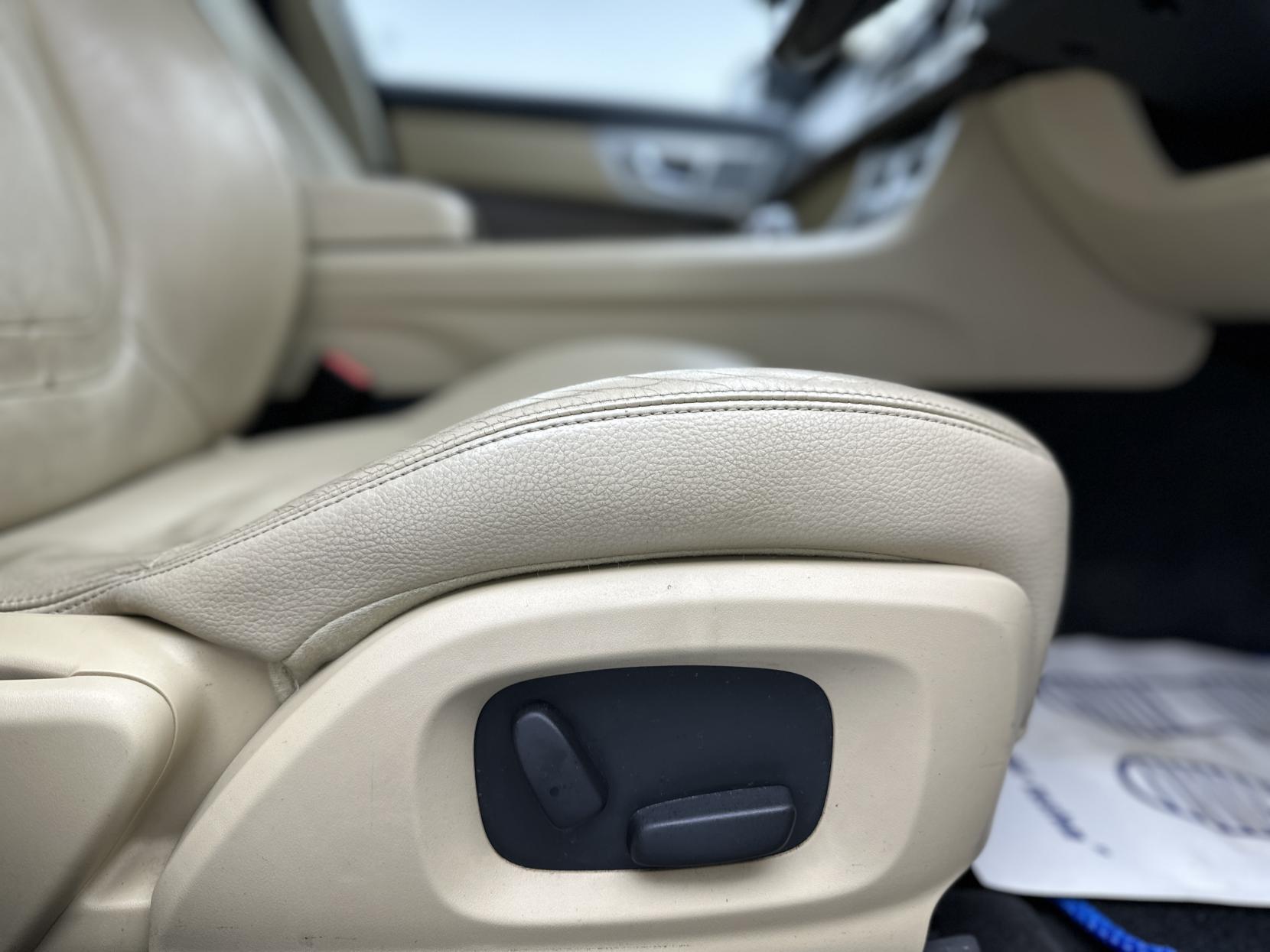 Jaguar XF 2.2d Luxury Saloon 4dr Diesel Auto Euro 5 (s/s) (163 ps)