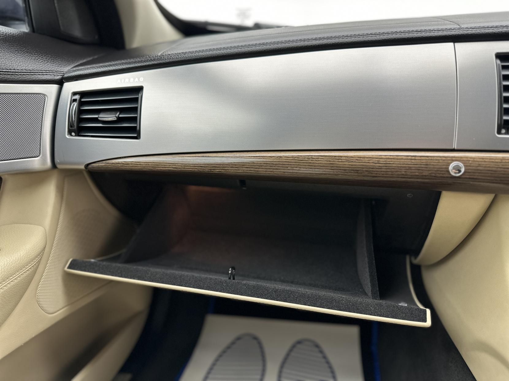 Jaguar XF 2.2d Luxury Saloon 4dr Diesel Auto Euro 5 (s/s) (163 ps)