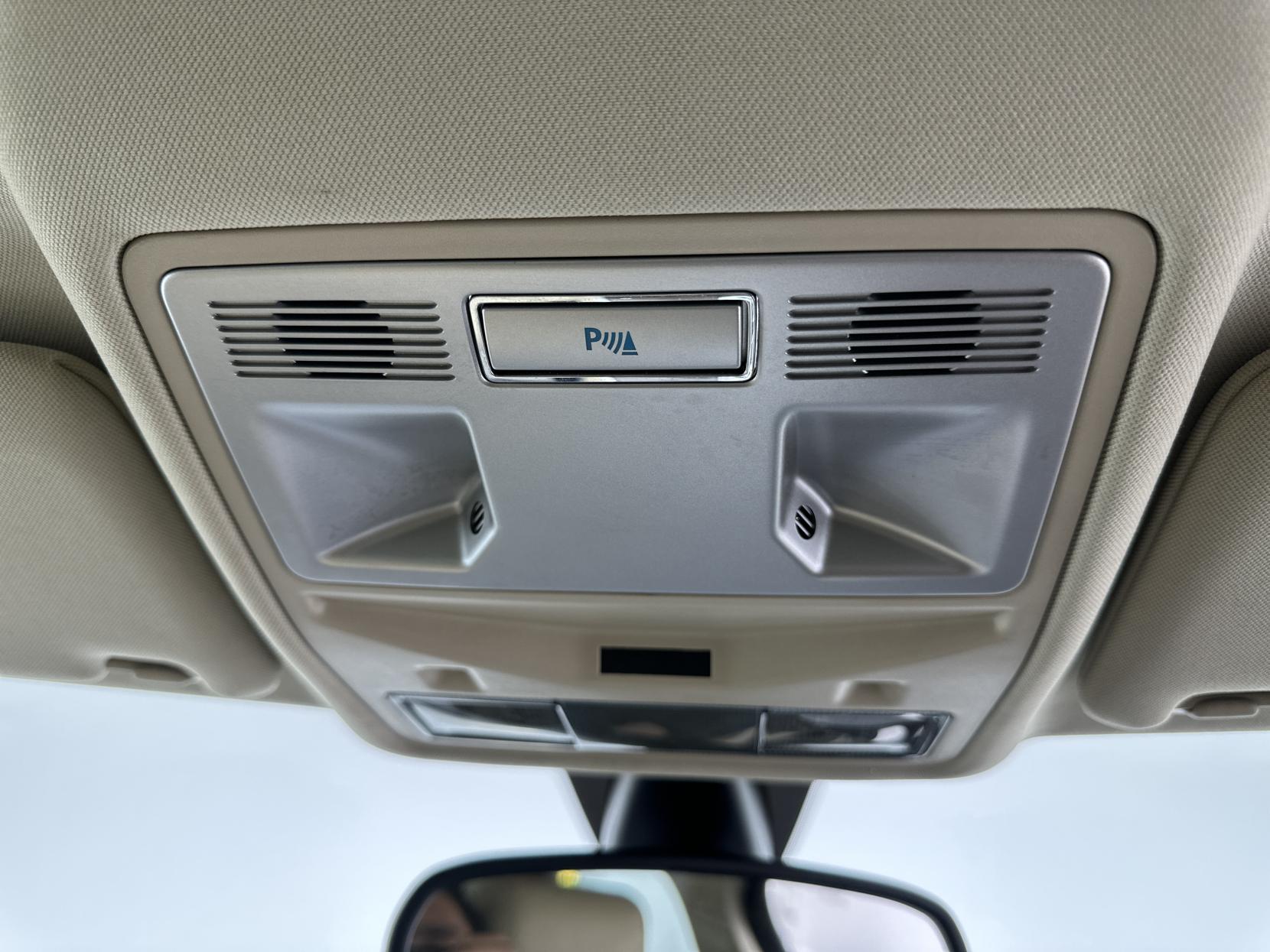 Jaguar XF 2.2d Luxury Saloon 4dr Diesel Auto Euro 5 (s/s) (163 ps)