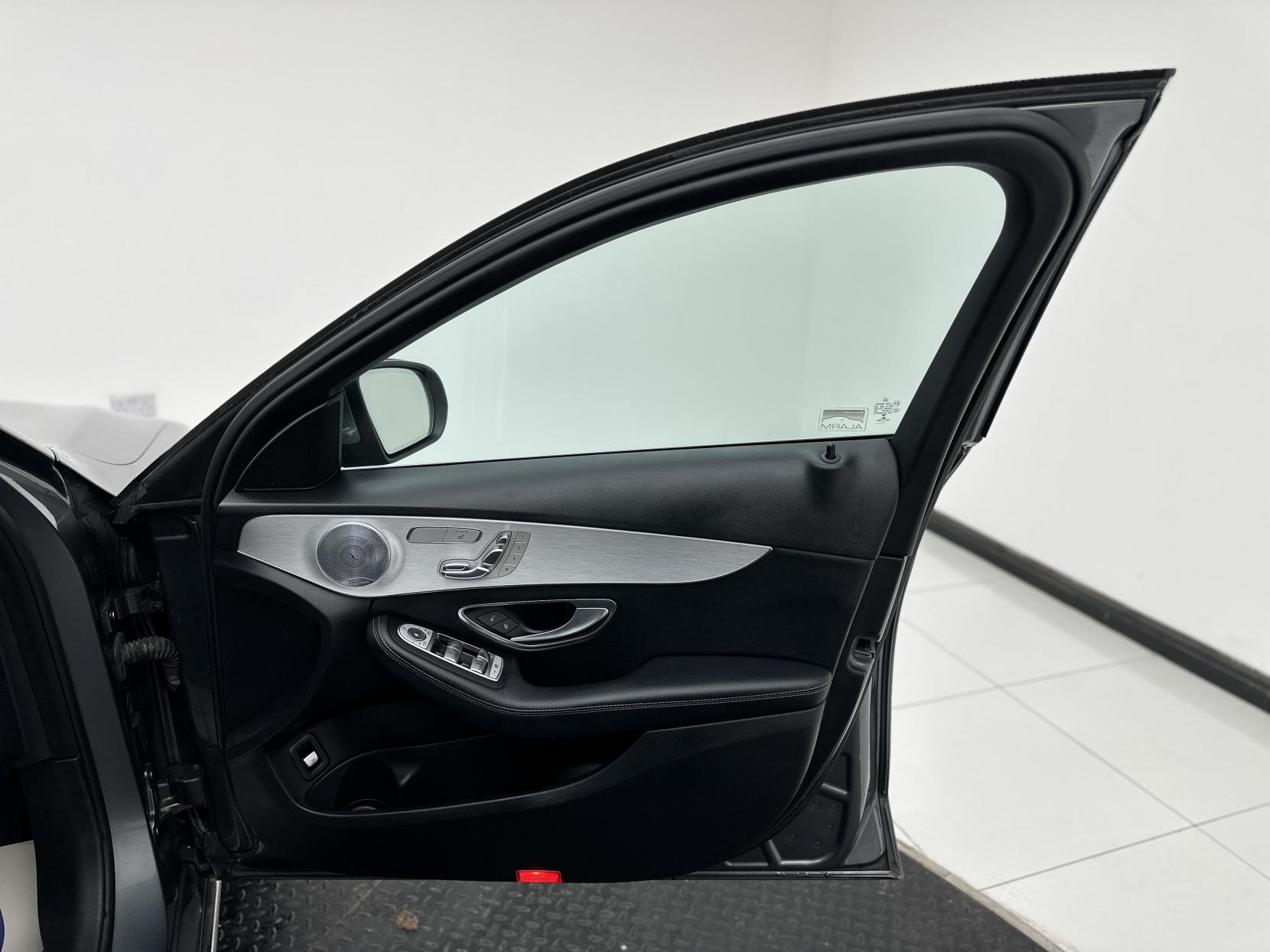 Mercedes-Benz C Class 2.1 C220d Sport (Premium Plus) Saloon 4dr Diesel G-Tronic+ Euro 6 (s/s) (170 ps)