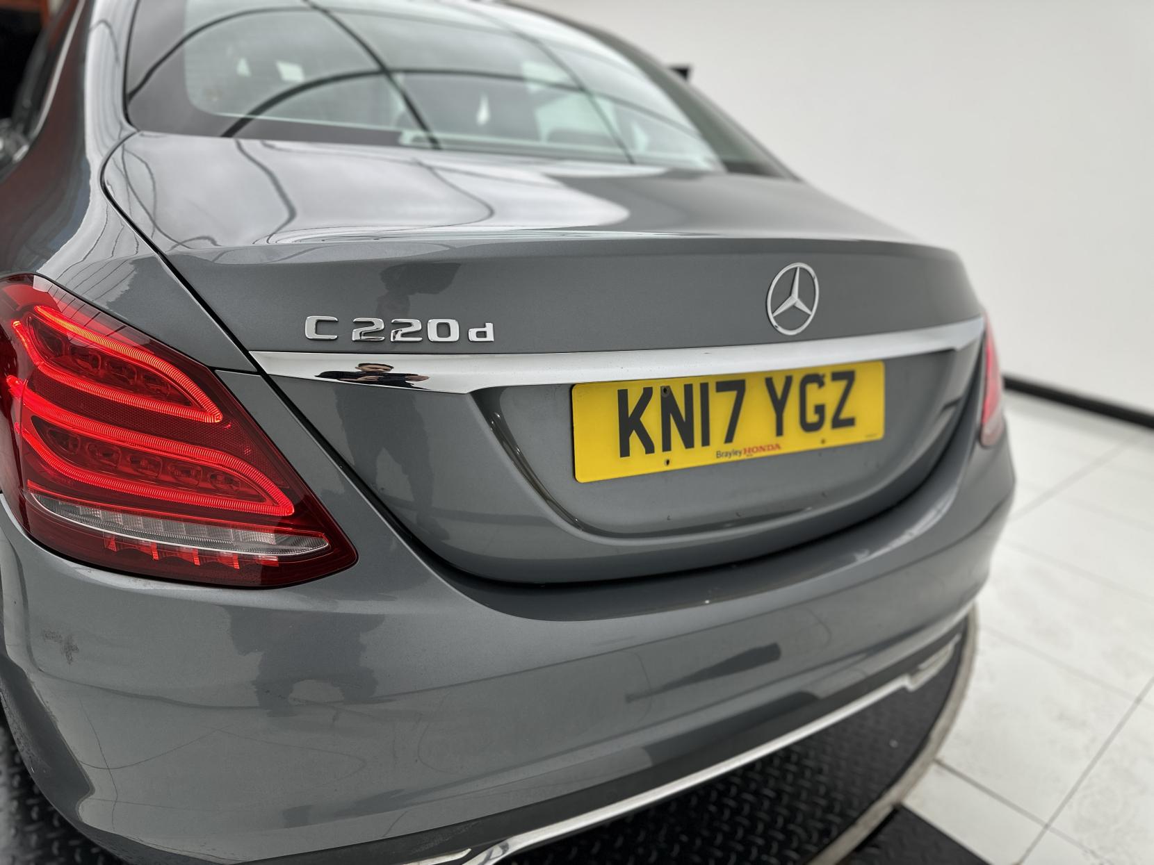 Mercedes-Benz C Class 2.1 C220d Sport (Premium Plus) Saloon 4dr Diesel G-Tronic+ Euro 6 (s/s) (170 ps)