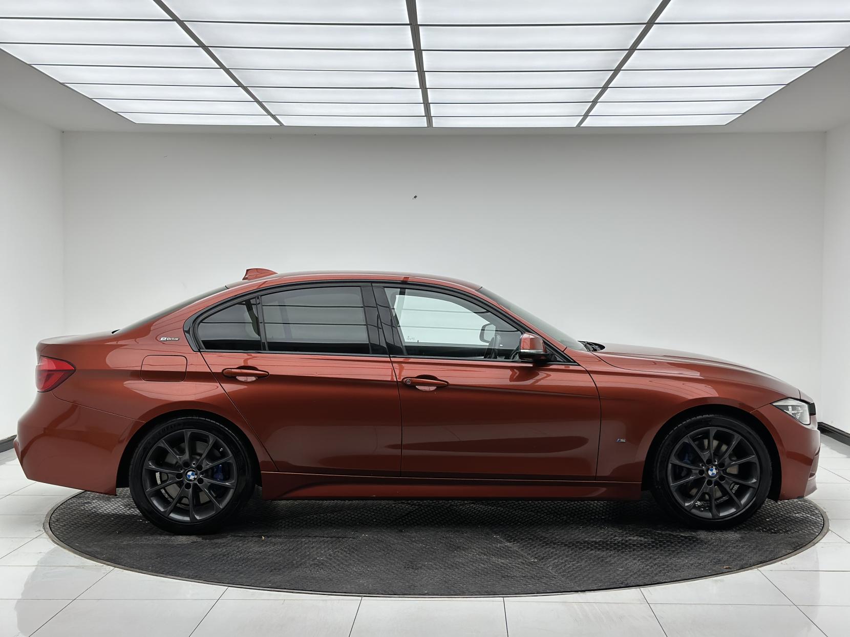 BMW 3 Series 2.0 330e 7.6kWh M Sport Saloon 4dr Petrol Plug-in Hybrid Auto Euro 6 (s/s) (252 ps)