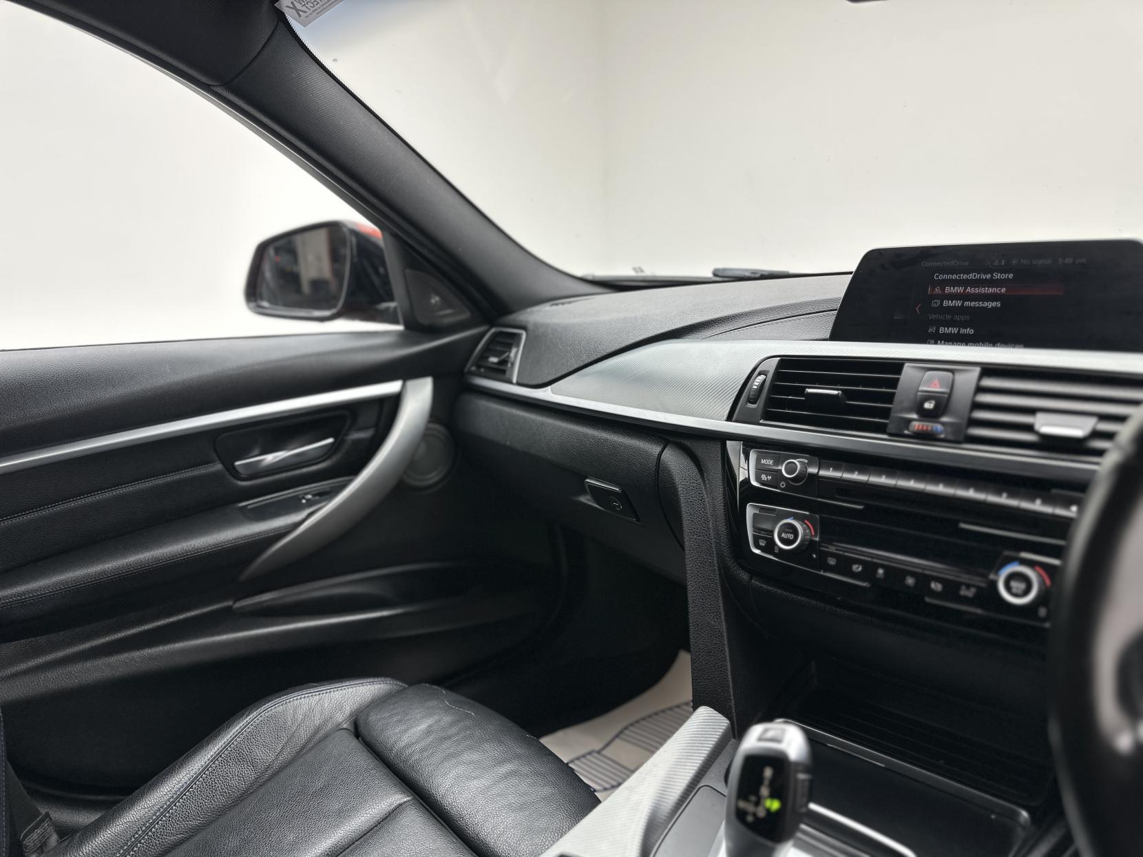 BMW 3 Series 2.0 330e 7.6kWh M Sport Saloon 4dr Petrol Plug-in Hybrid Auto Euro 6 (s/s) (252 ps)