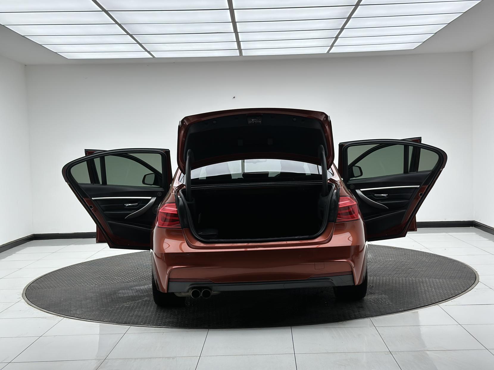 BMW 3 Series 2.0 330e 7.6kWh M Sport Saloon 4dr Petrol Plug-in Hybrid Auto Euro 6 (s/s) (252 ps)