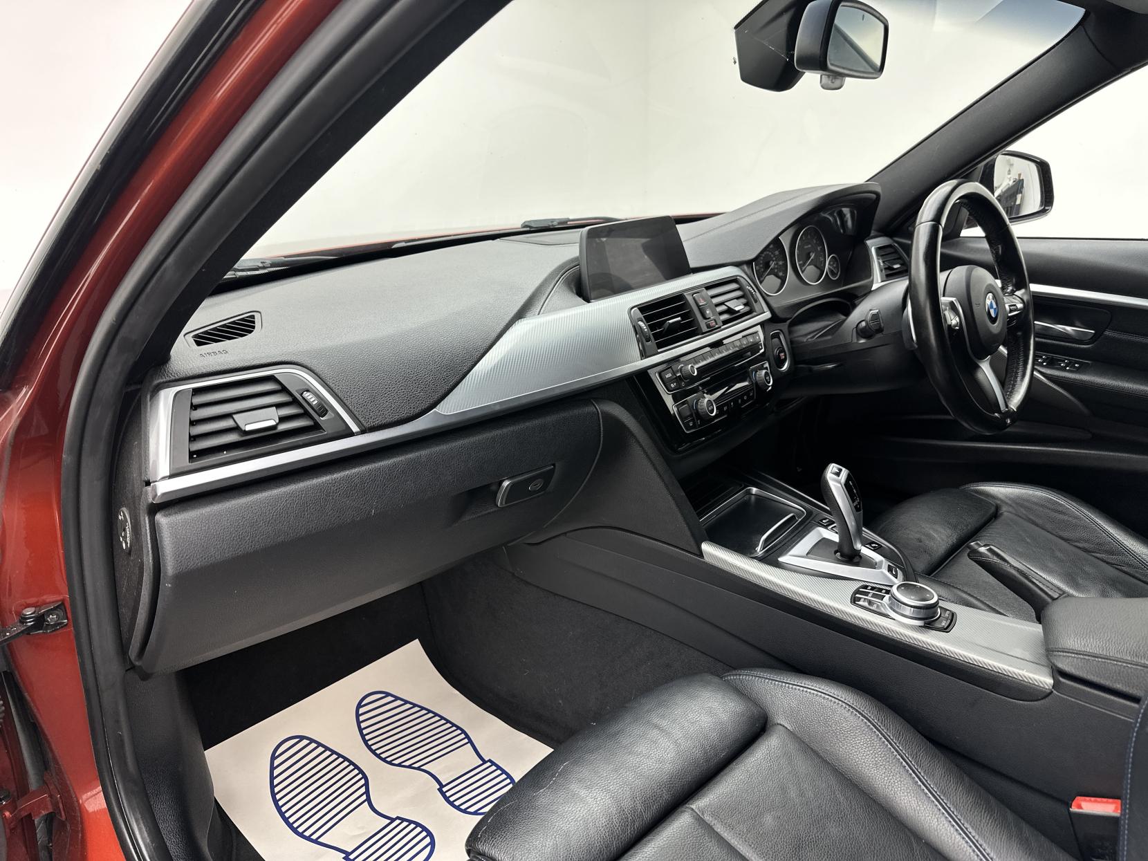 BMW 3 Series 2.0 330e 7.6kWh M Sport Saloon 4dr Petrol Plug-in Hybrid Auto Euro 6 (s/s) (252 ps)