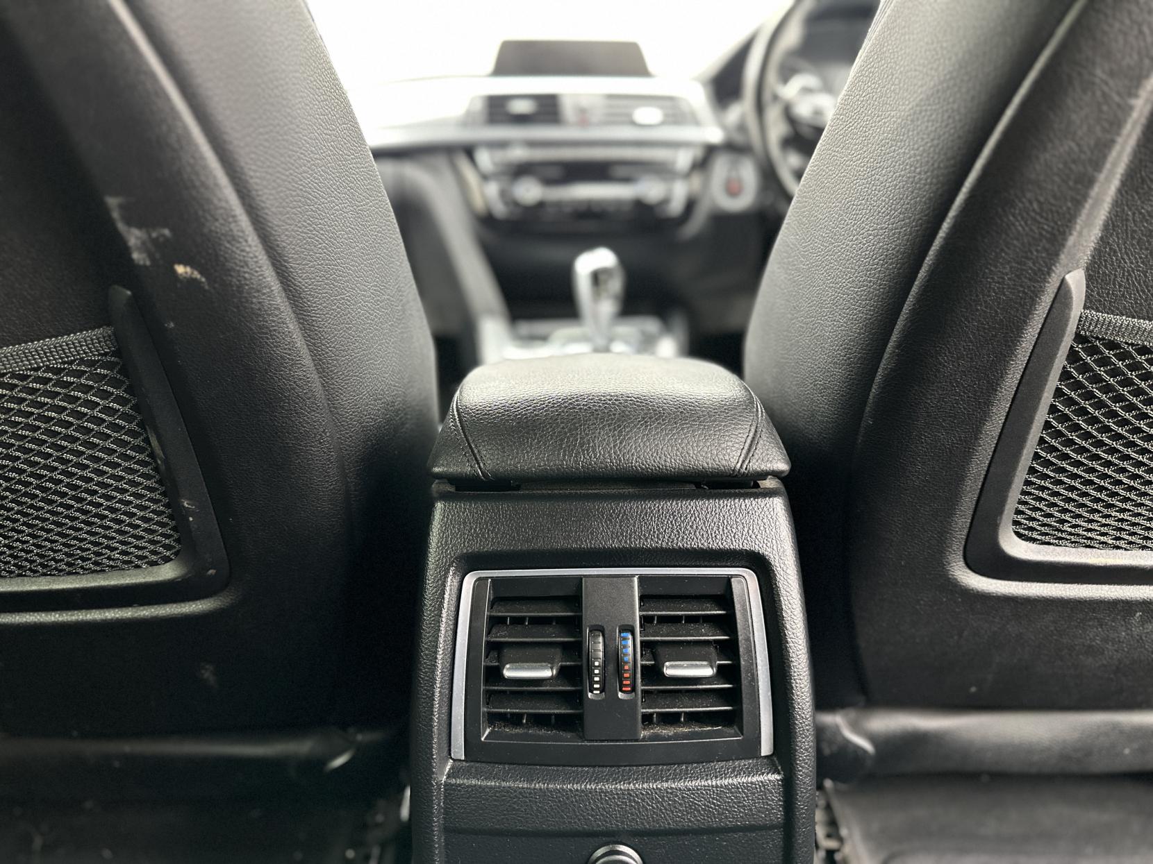 BMW 3 Series 2.0 330e 7.6kWh M Sport Saloon 4dr Petrol Plug-in Hybrid Auto Euro 6 (s/s) (252 ps)