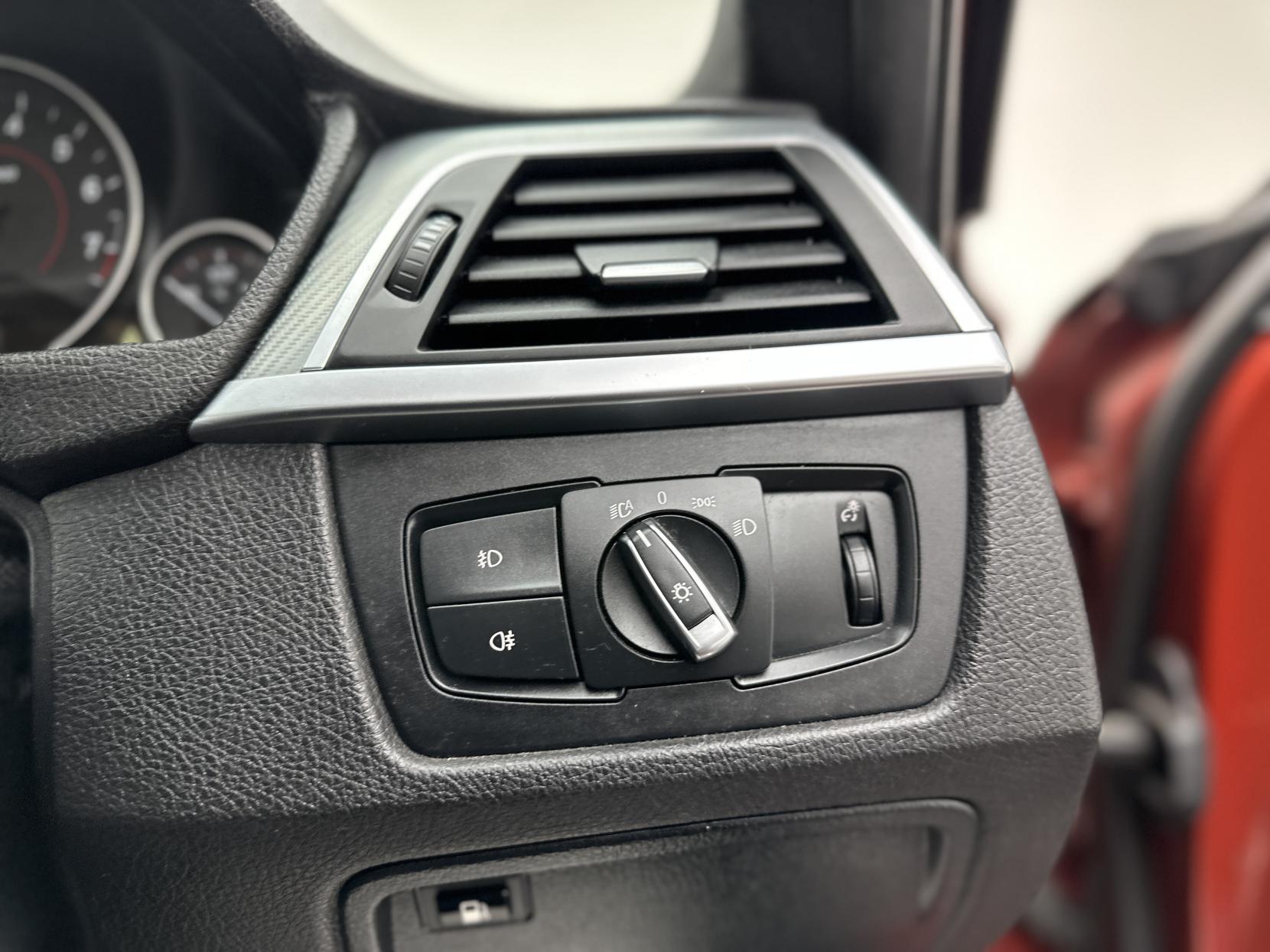 BMW 3 Series 2.0 330e 7.6kWh M Sport Saloon 4dr Petrol Plug-in Hybrid Auto Euro 6 (s/s) (252 ps)