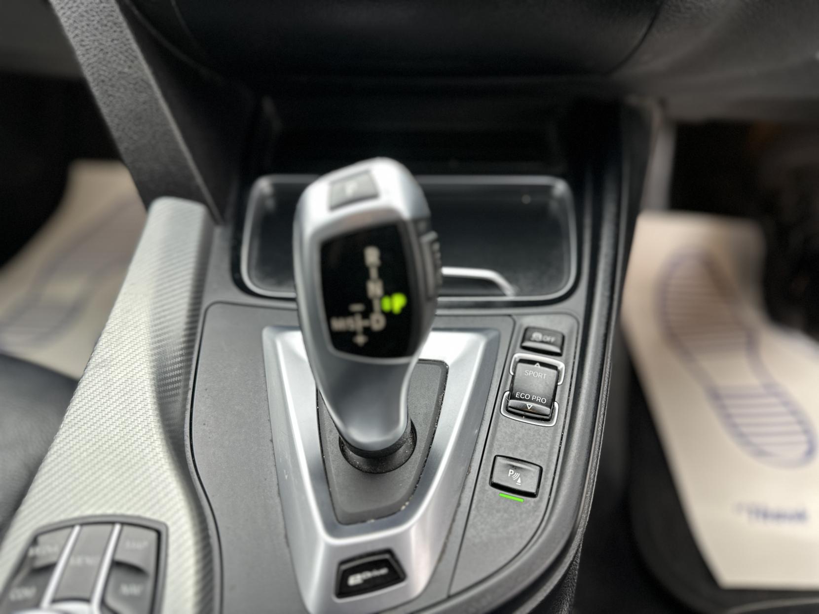 BMW 3 Series 2.0 330e 7.6kWh M Sport Saloon 4dr Petrol Plug-in Hybrid Auto Euro 6 (s/s) (252 ps)