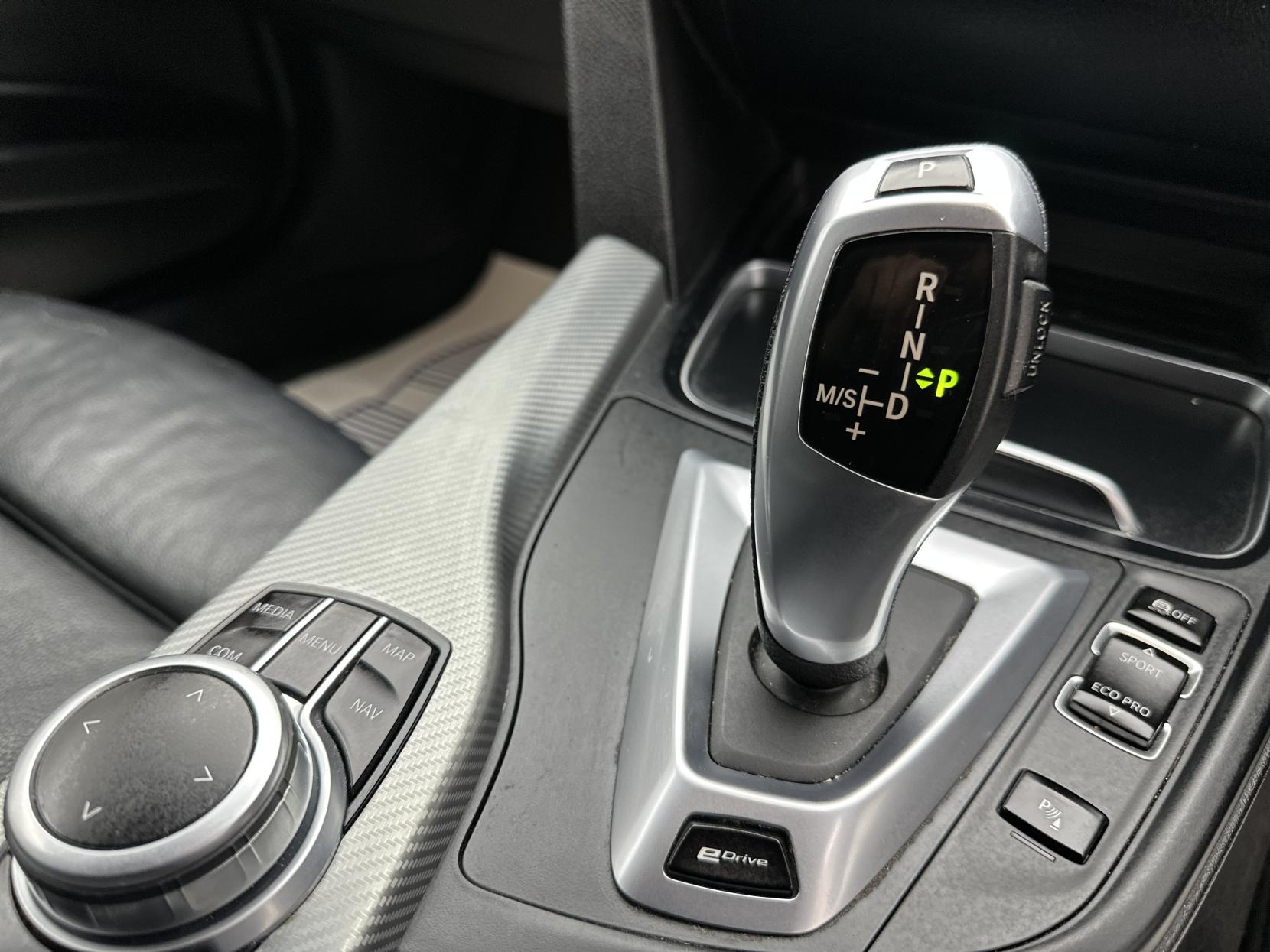 BMW 3 Series 2.0 330e 7.6kWh M Sport Saloon 4dr Petrol Plug-in Hybrid Auto Euro 6 (s/s) (252 ps)