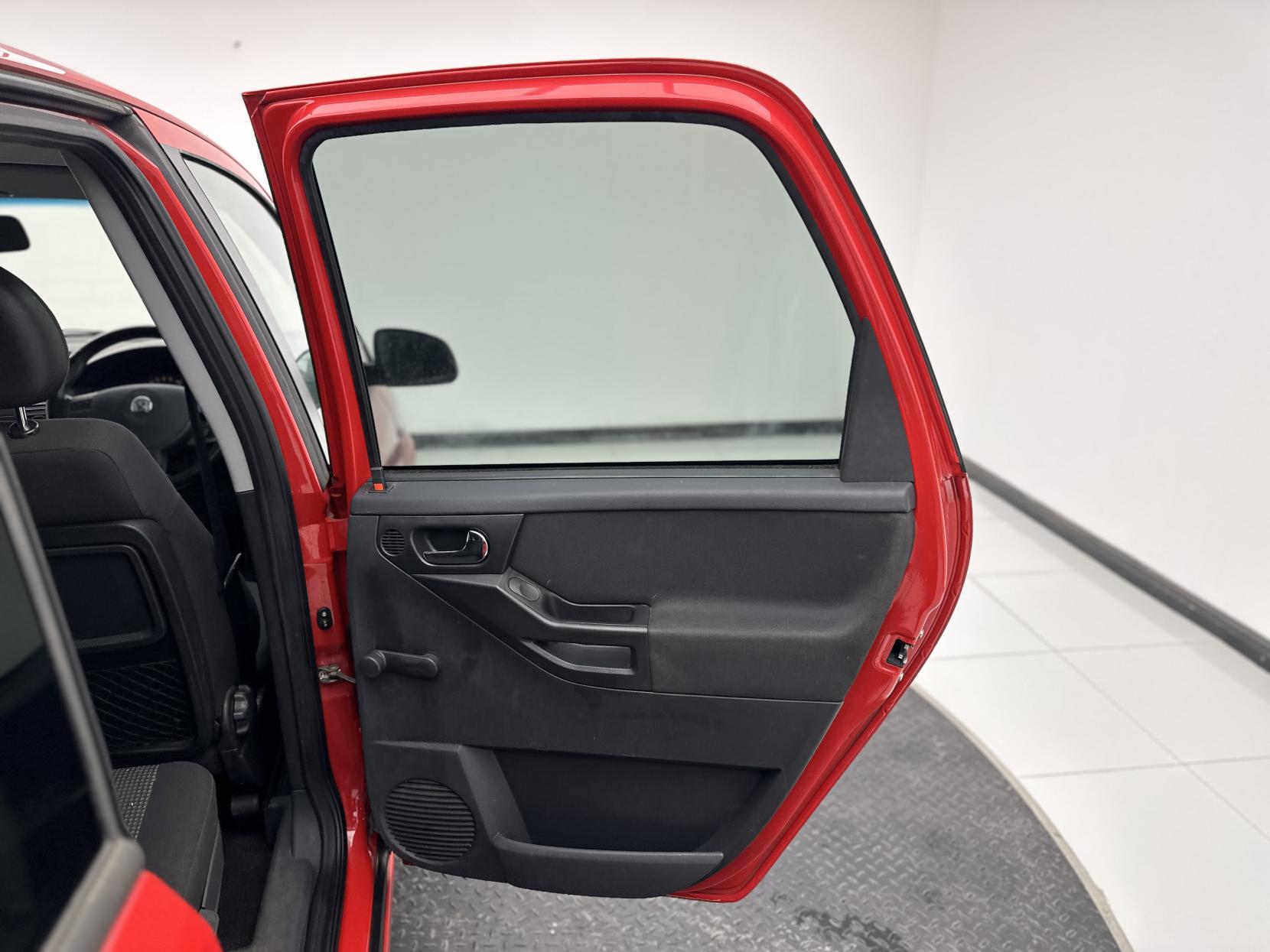 Vauxhall Meriva 1.4i 16v Active MPV 5dr Petrol Manual (148 g/km, 89 bhp)