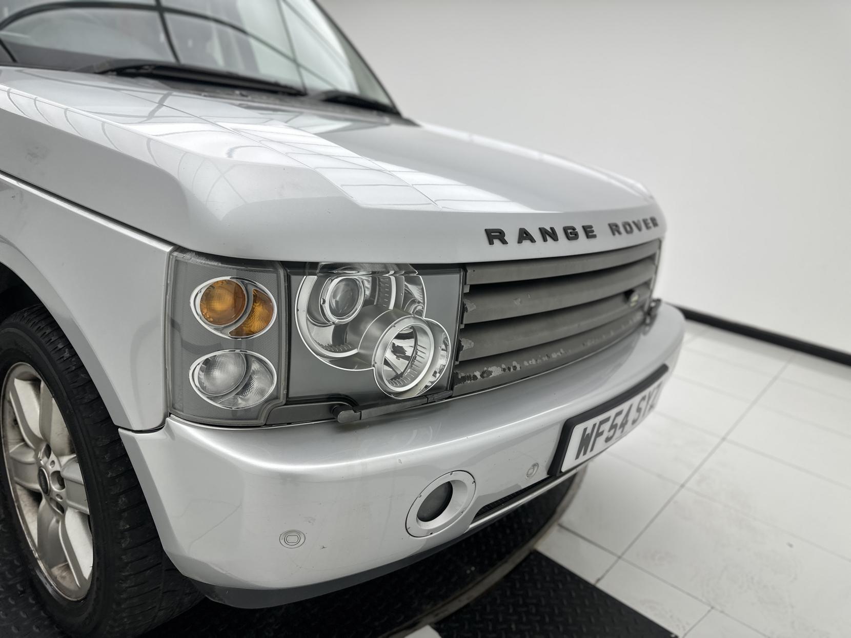Land Rover Range Rover 4.4 V8 Vogue Station Wagon 5dr Petrol Automatic (389 g/km, 282 bhp)