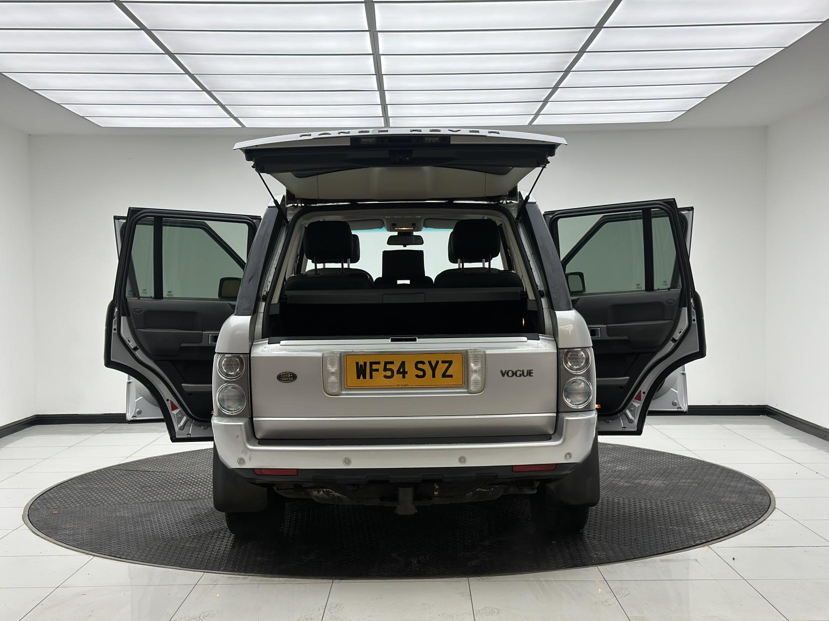 Land Rover Range Rover 4.4 V8 Vogue Station Wagon 5dr Petrol Automatic (389 g/km, 282 bhp)