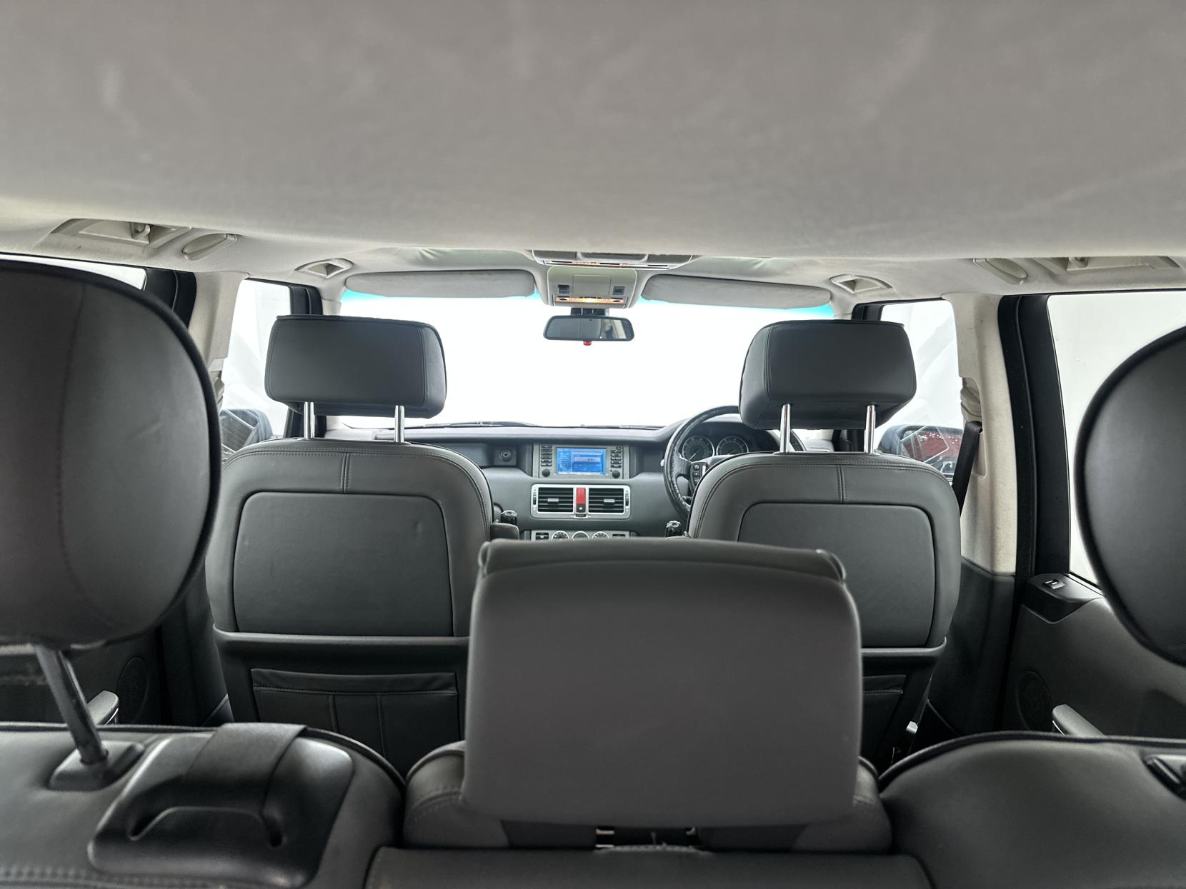 Land Rover Range Rover 4.4 V8 Vogue Station Wagon 5dr Petrol Automatic (389 g/km, 282 bhp)
