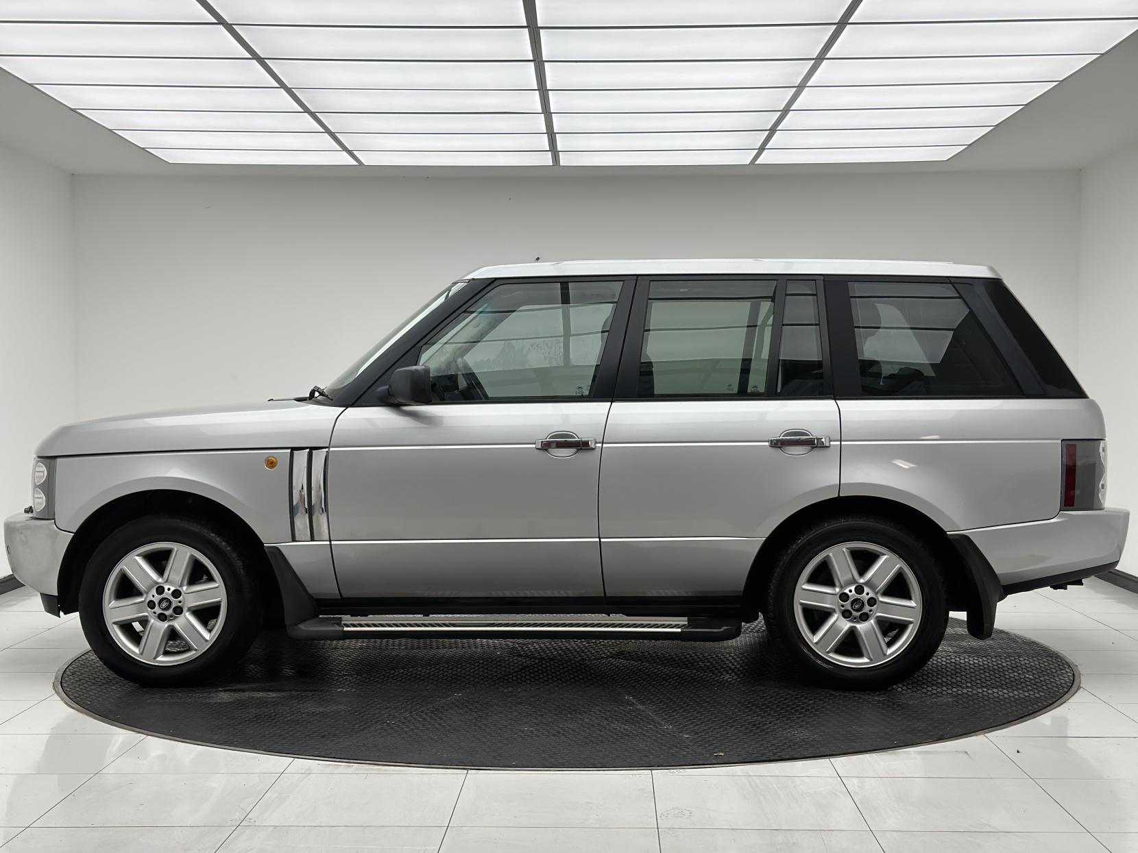 Land Rover Range Rover 4.4 V8 Vogue Station Wagon 5dr Petrol Automatic (389 g/km, 282 bhp)