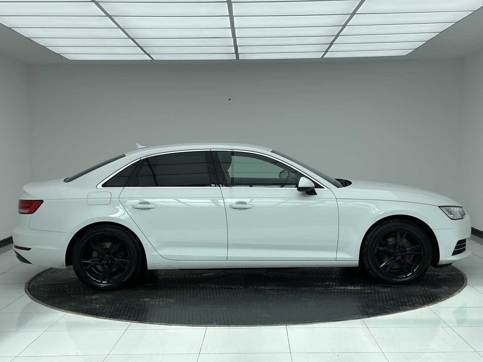 Audi A4 1.4 TFSI Sport Saloon 4dr Petrol Manual Euro 6 (s/s) (150 ps)