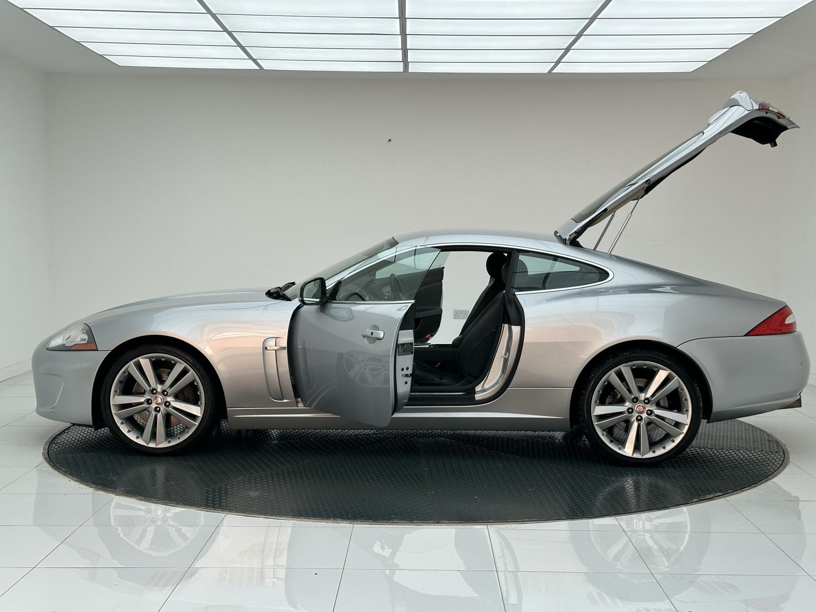 Jaguar XK 5.0 V8 Portfolio Coupe 2dr Petrol Auto Euro 5 (385 ps)