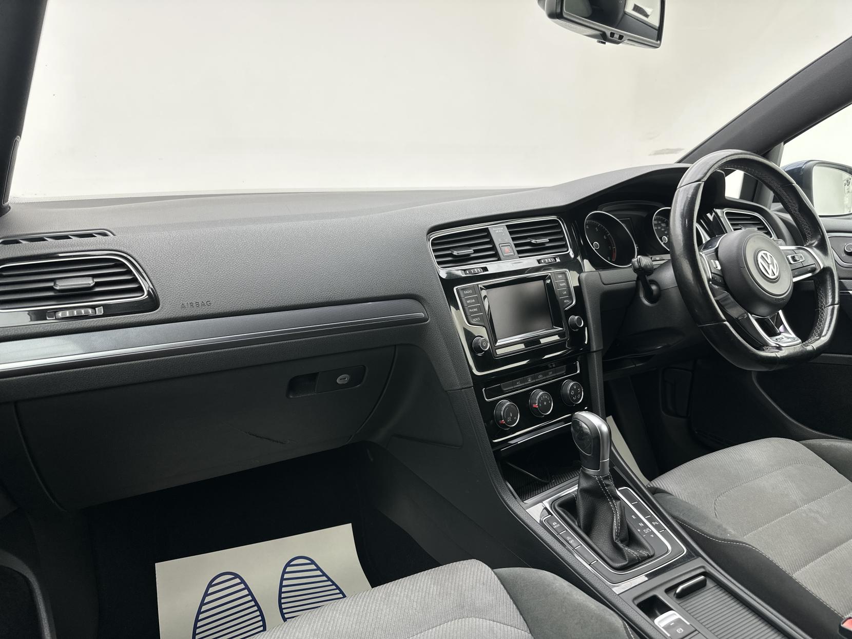 Volkswagen Golf 1.4 TSI BlueMotion Tech ACT R-Line Hatchback 5dr Petrol DSG Euro 6 (s/s) (150 ps)